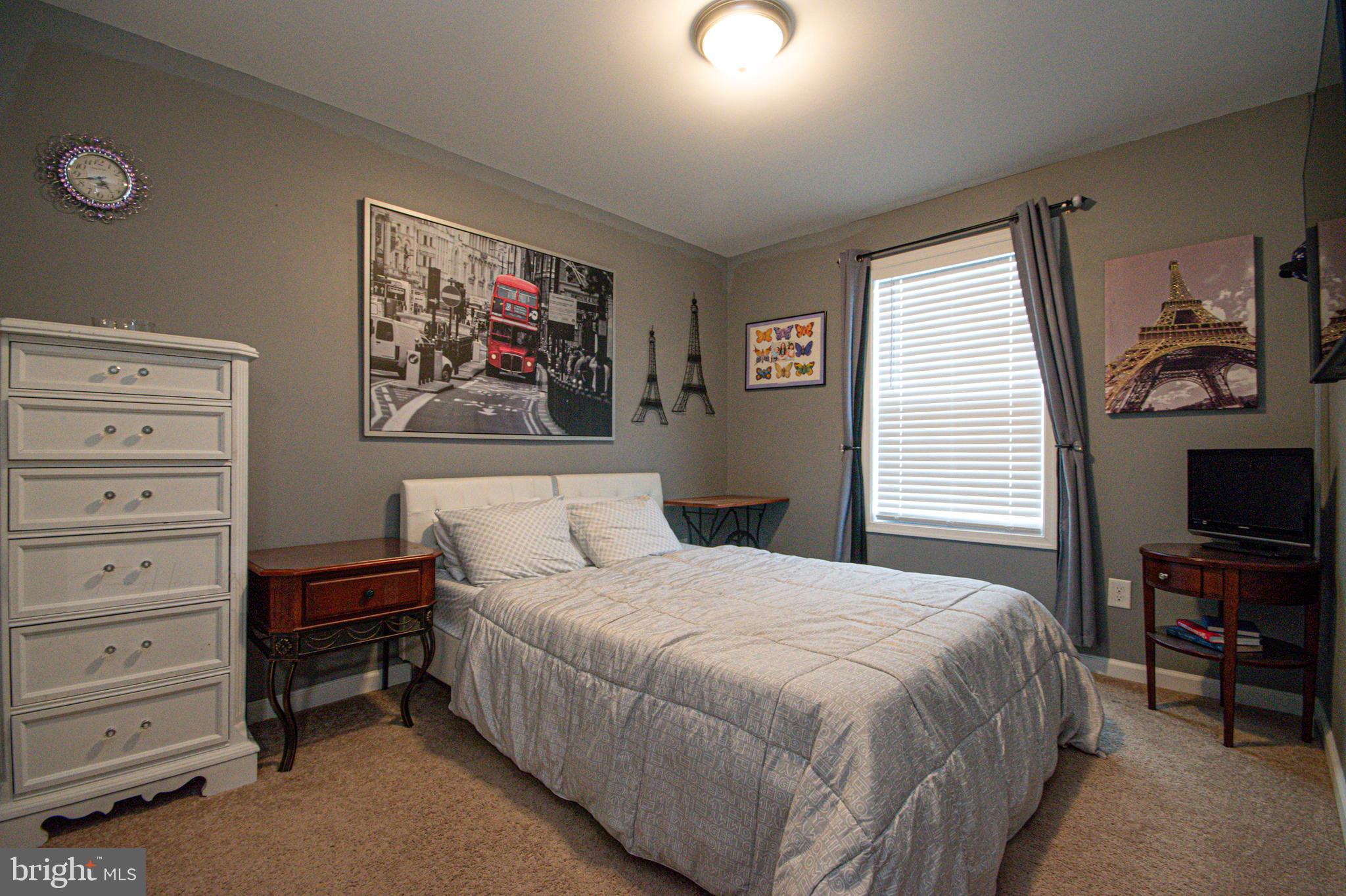 CRESTFIELD - Residential