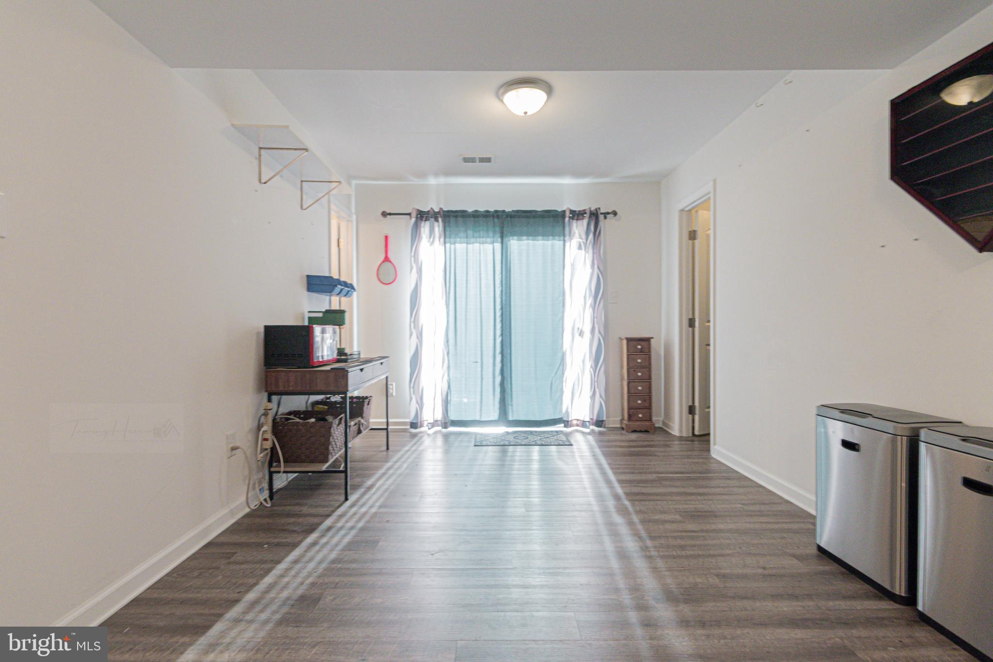 CRESTFIELD - Residential