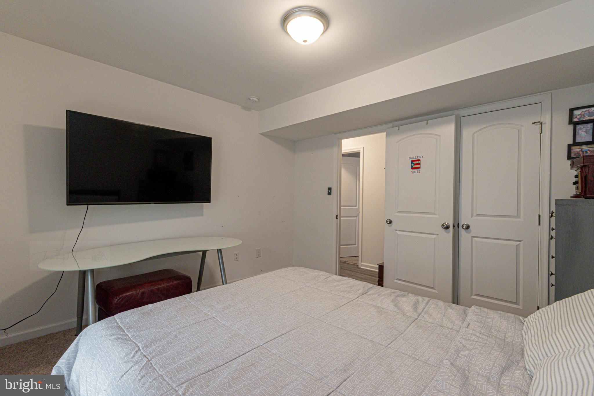 CRESTFIELD - Residential