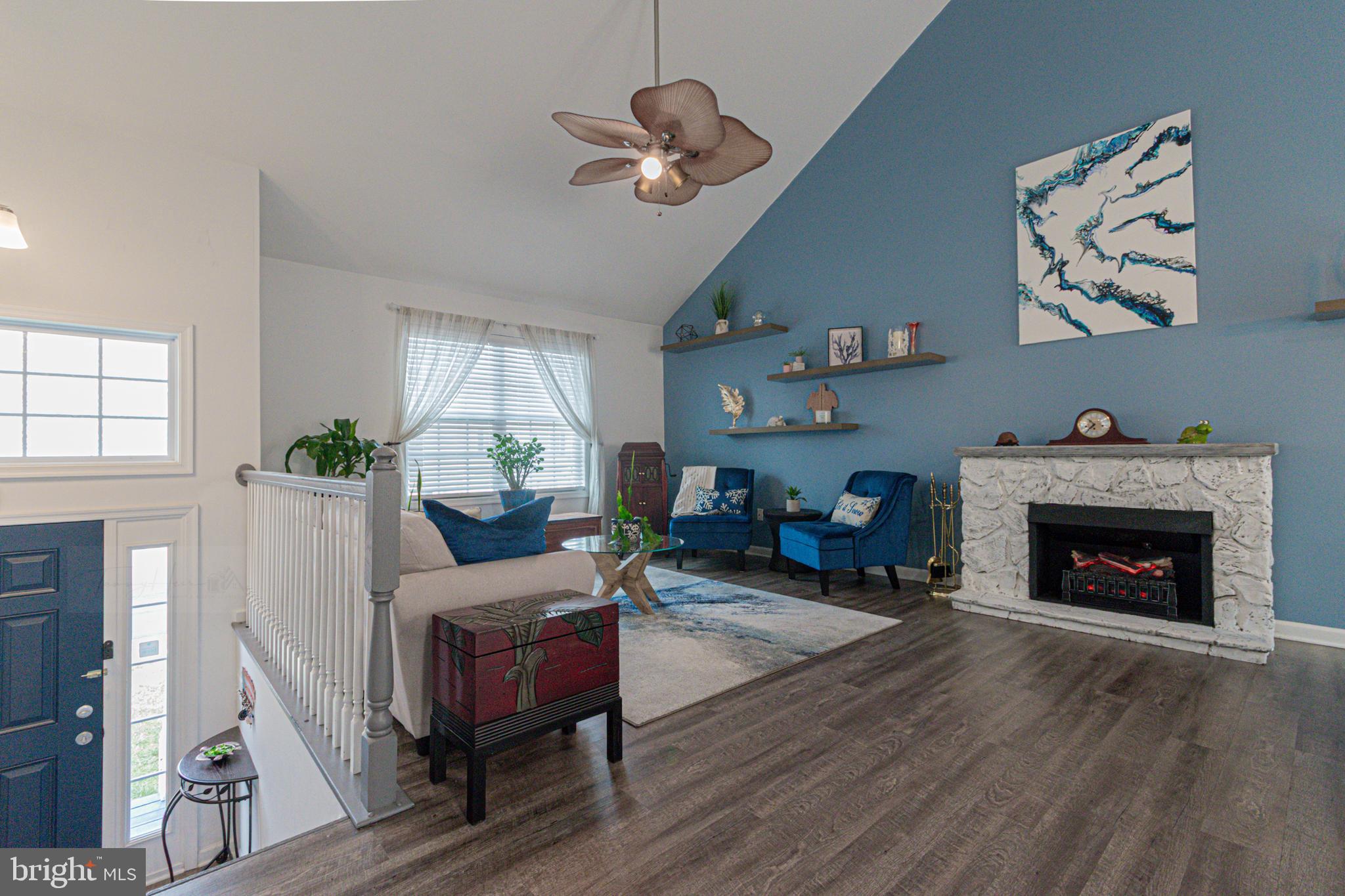 CRESTFIELD - Residential