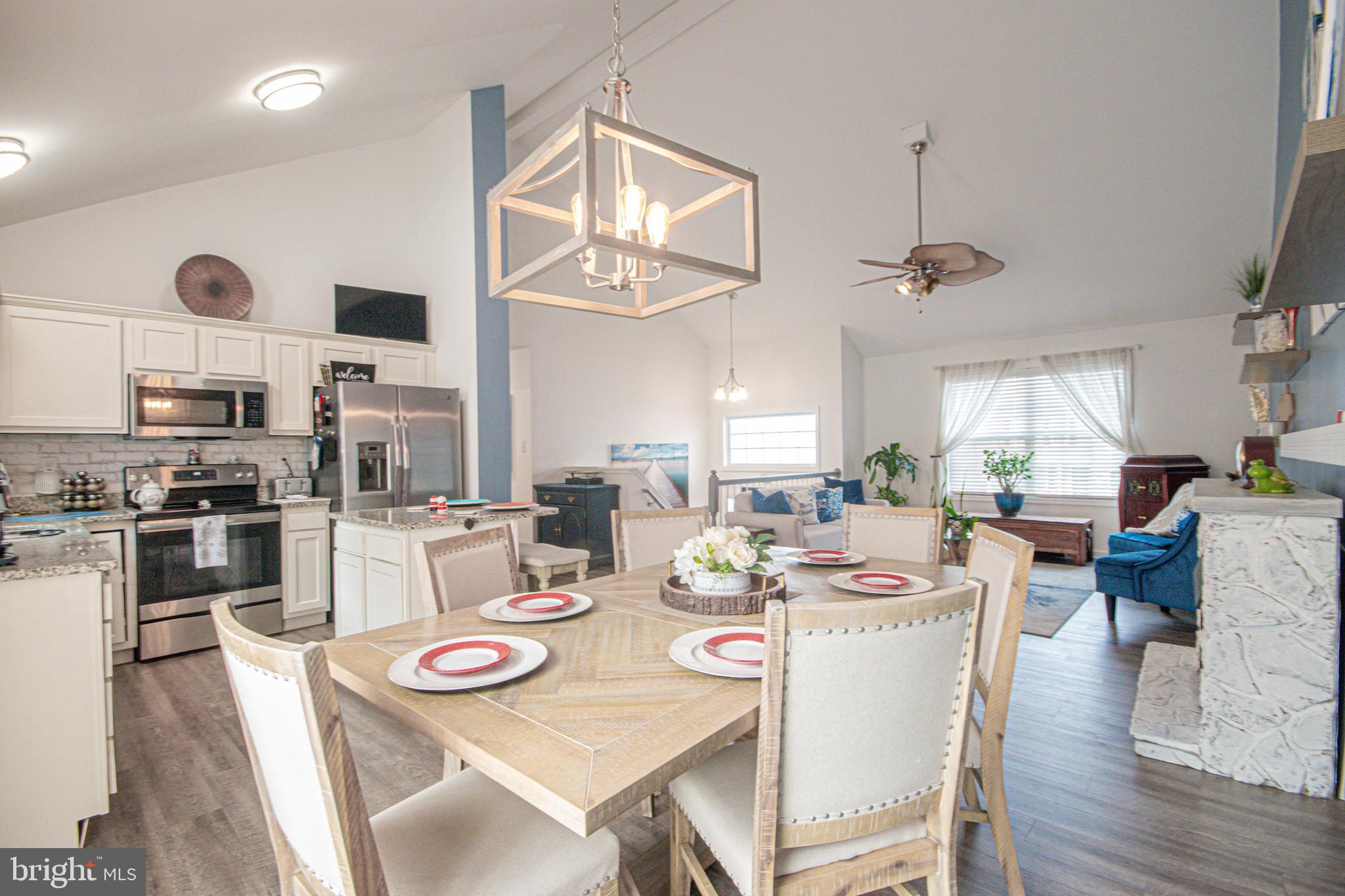 CRESTFIELD - Residential