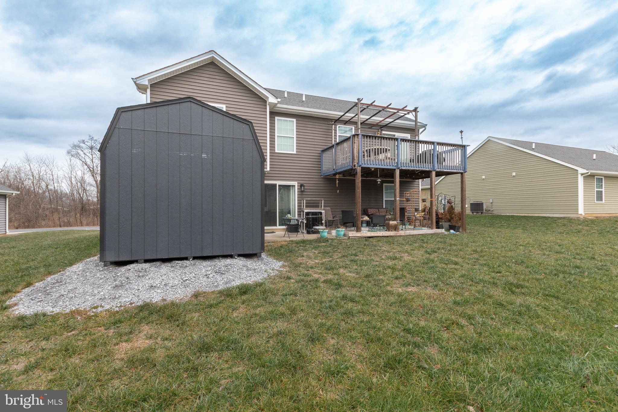 CRESTFIELD - Residential