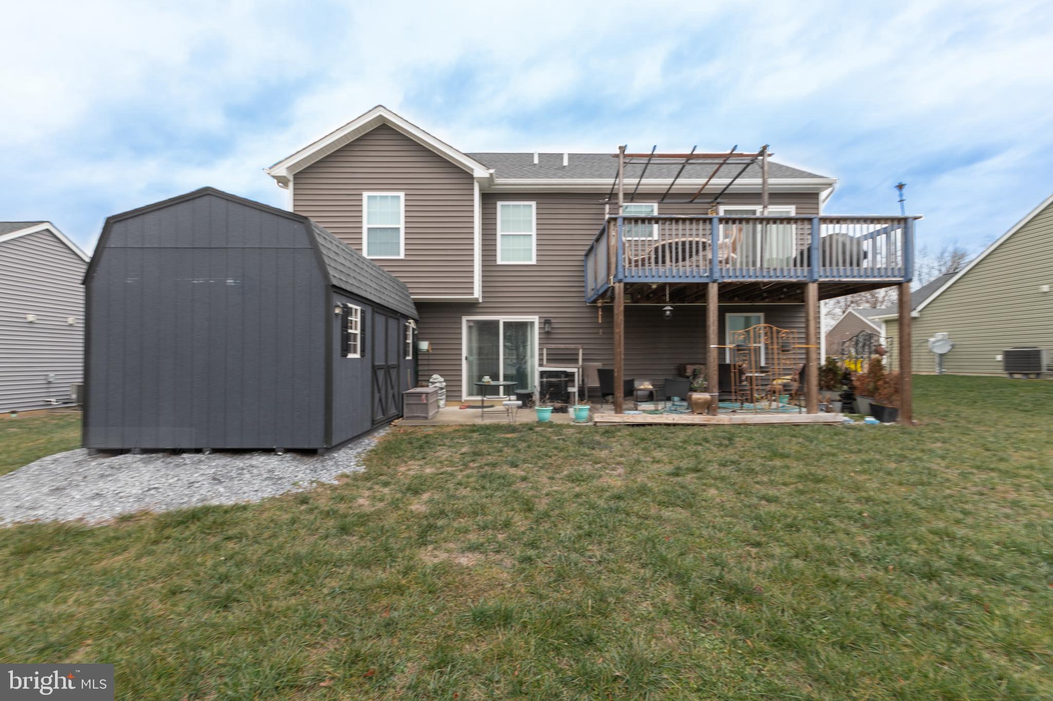 CRESTFIELD - Residential