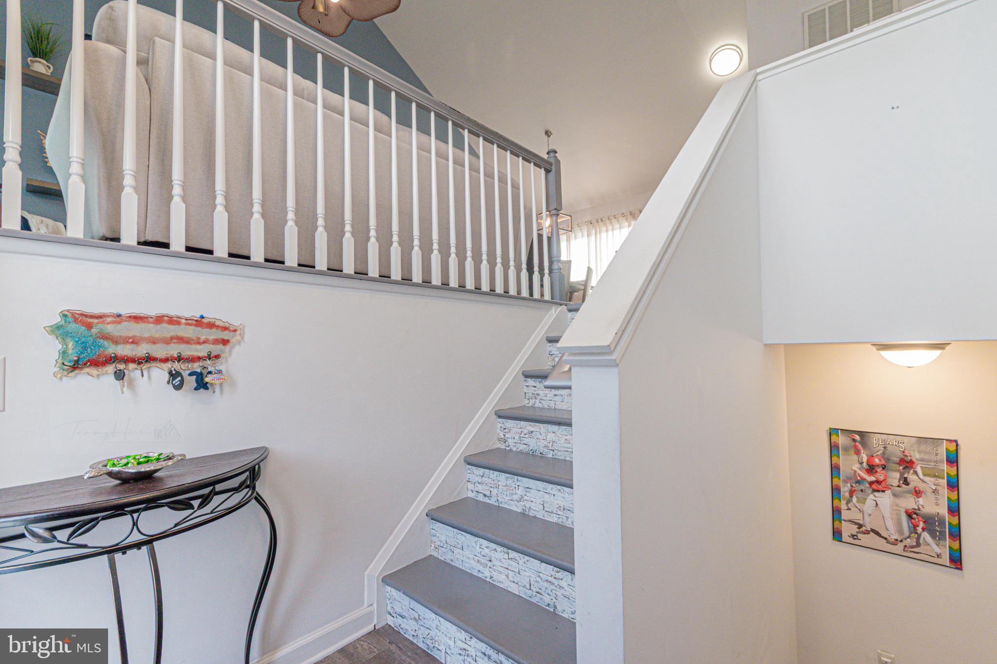 CRESTFIELD - Residential