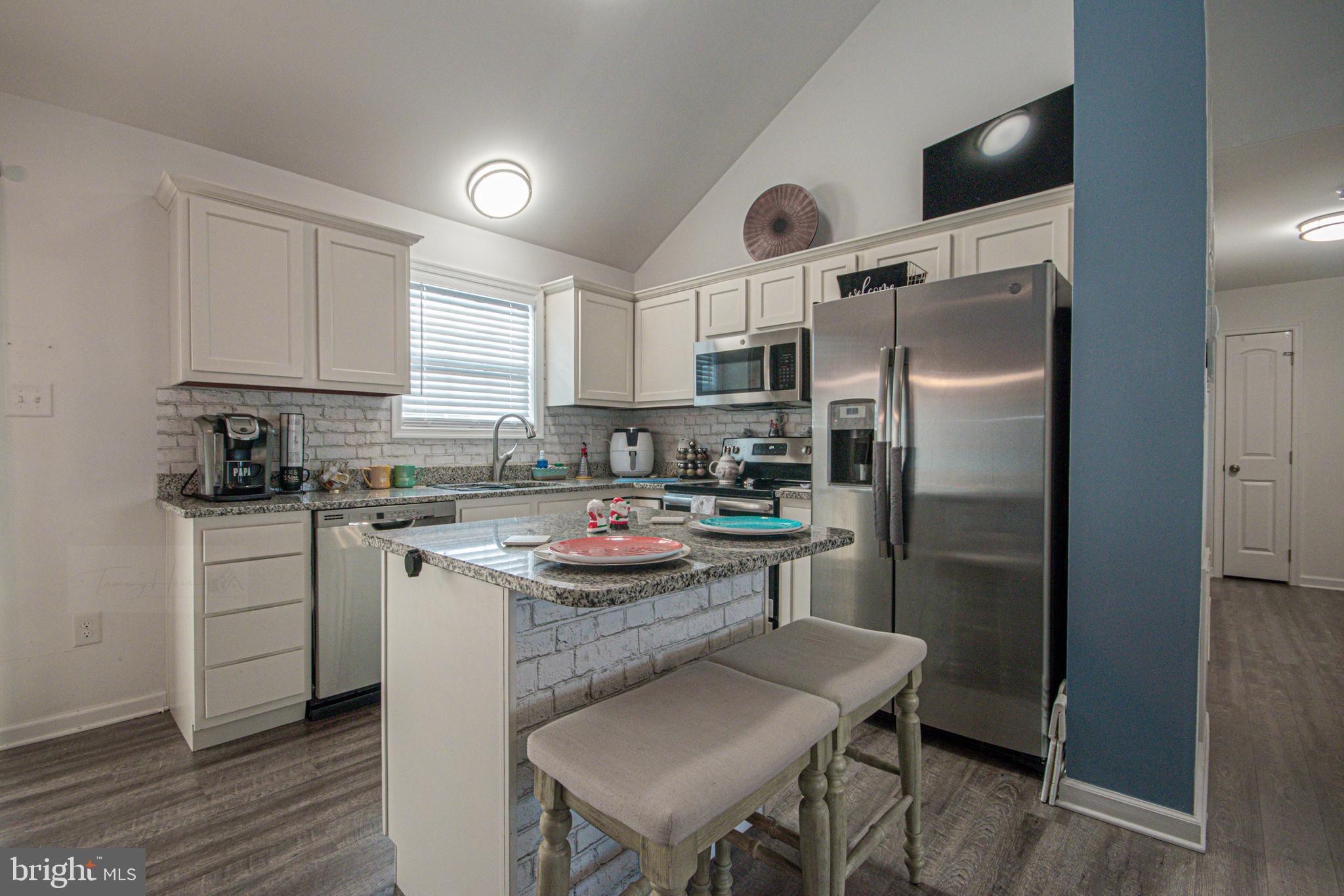 CRESTFIELD - Residential