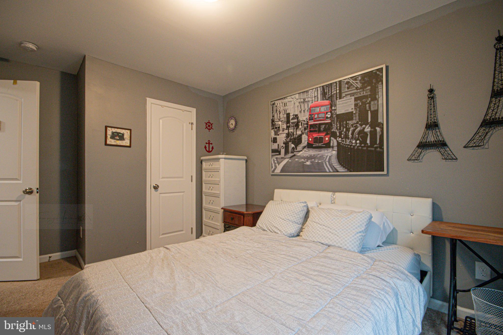 CRESTFIELD - Residential