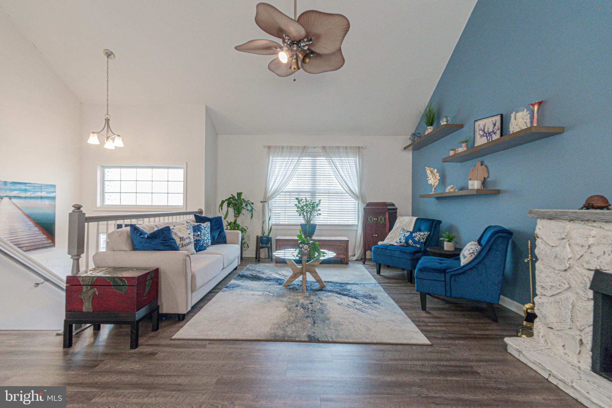 CRESTFIELD - Residential