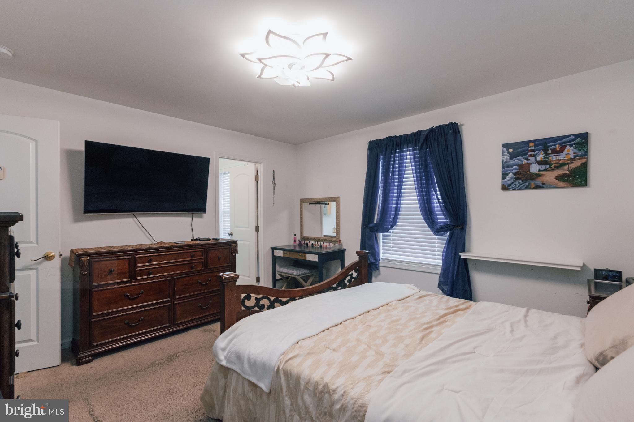 CRESTFIELD - Residential