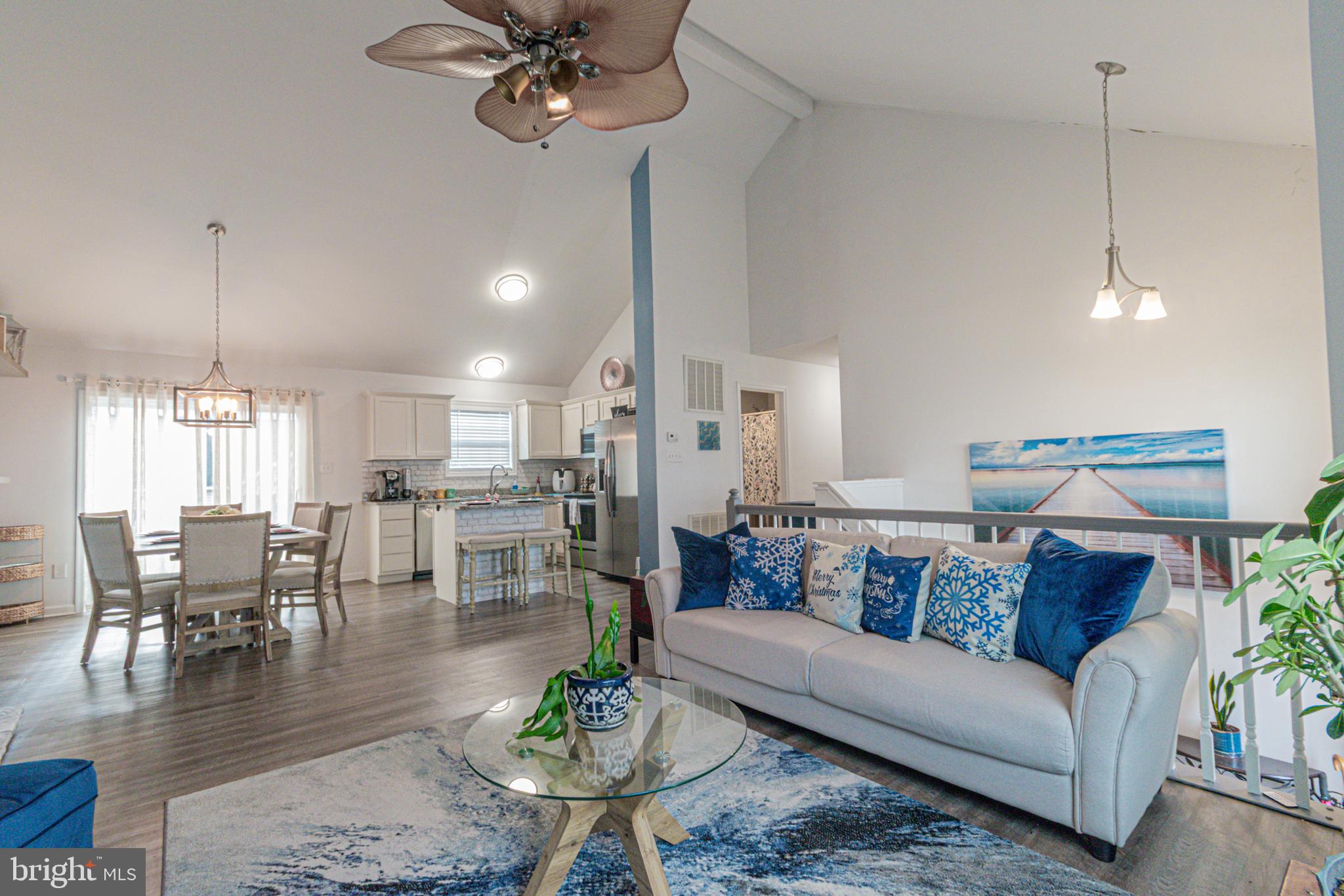 CRESTFIELD - Residential