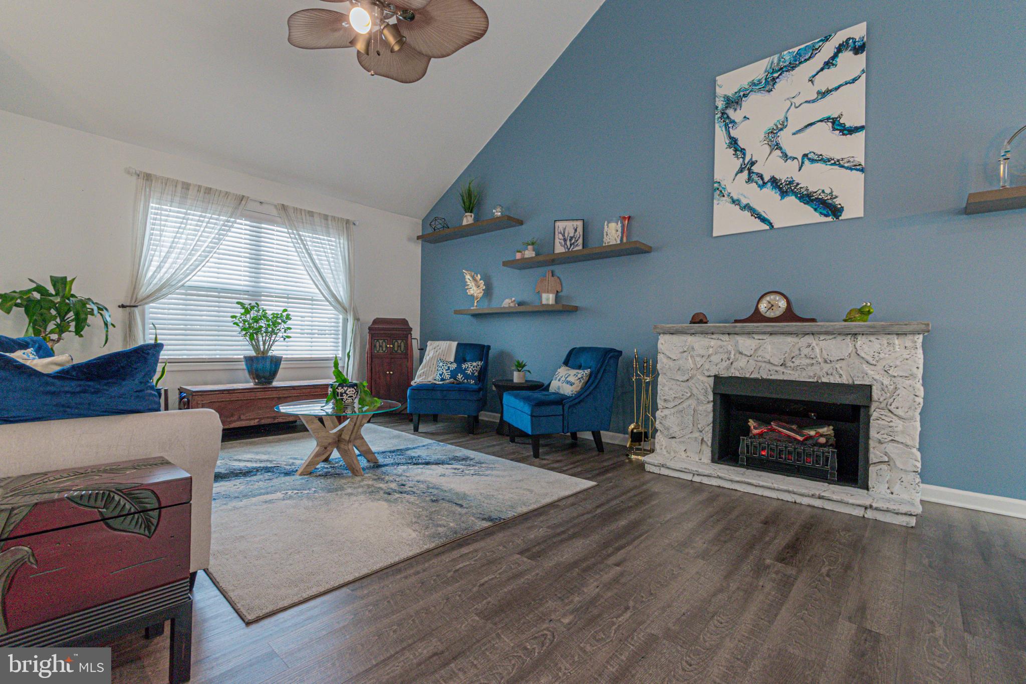 CRESTFIELD - Residential