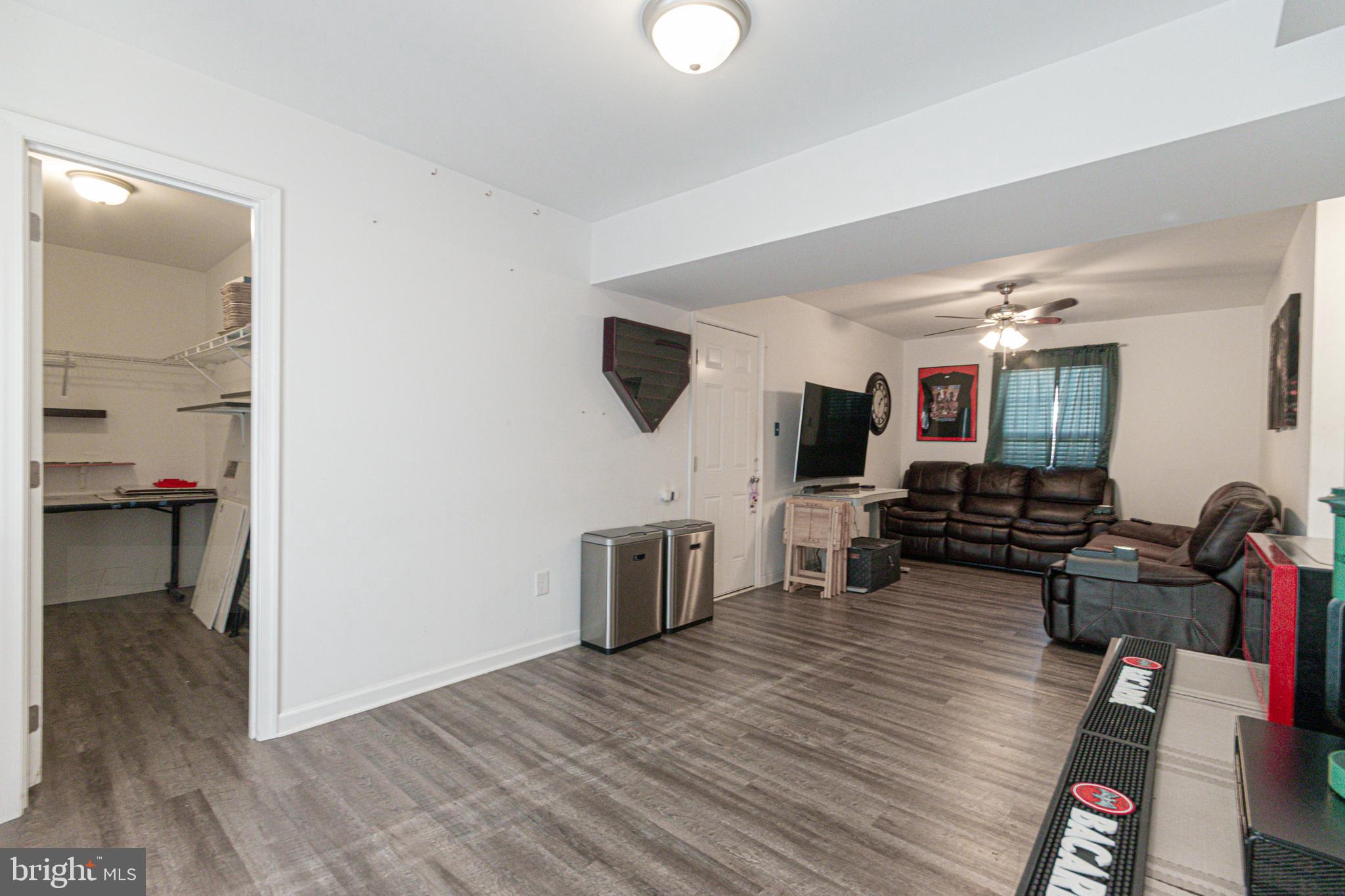 CRESTFIELD - Residential