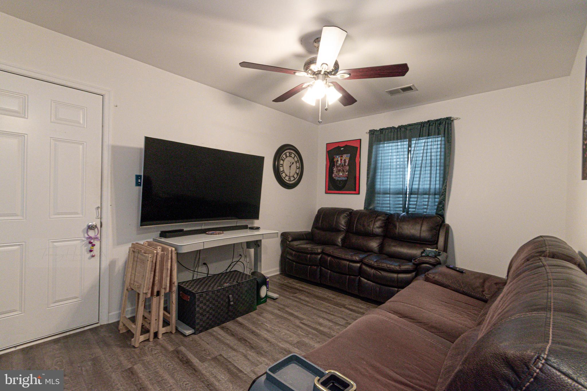 CRESTFIELD - Residential