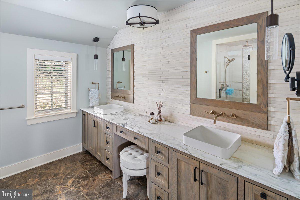 DOYLESTOWN BORO - Residential