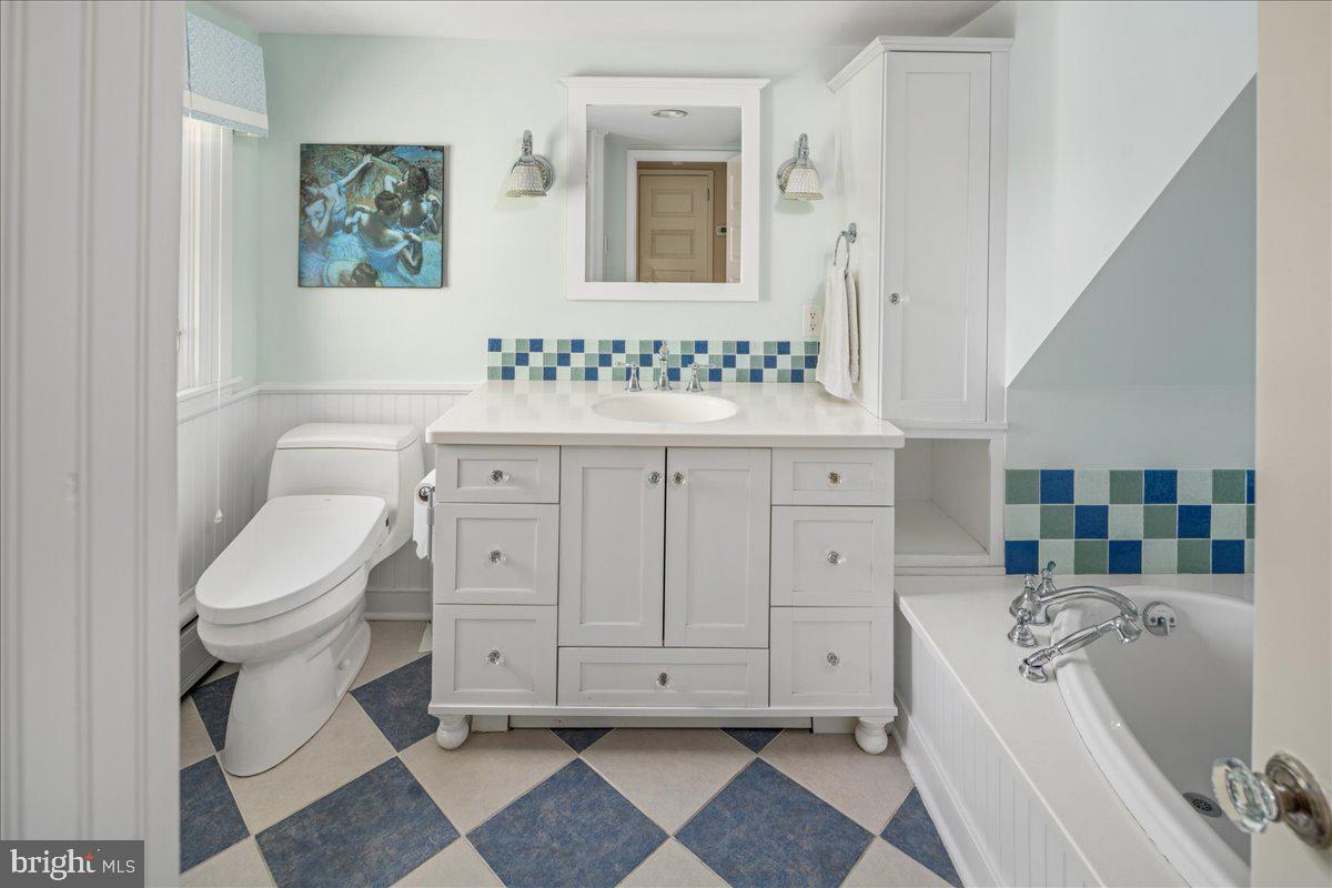 DOYLESTOWN BORO - Residential