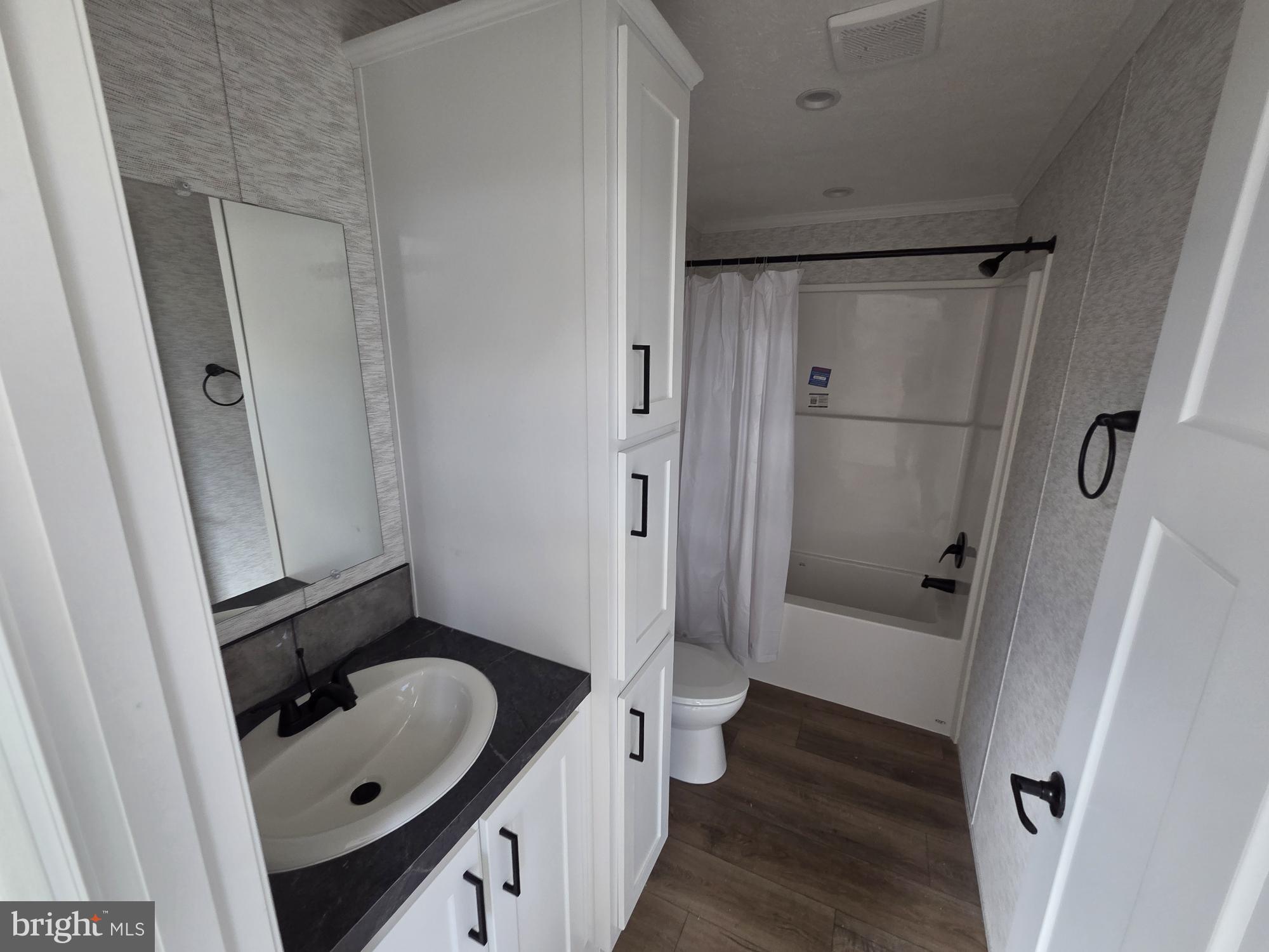 MELODYLAKESCNTRYCLUB - Residential