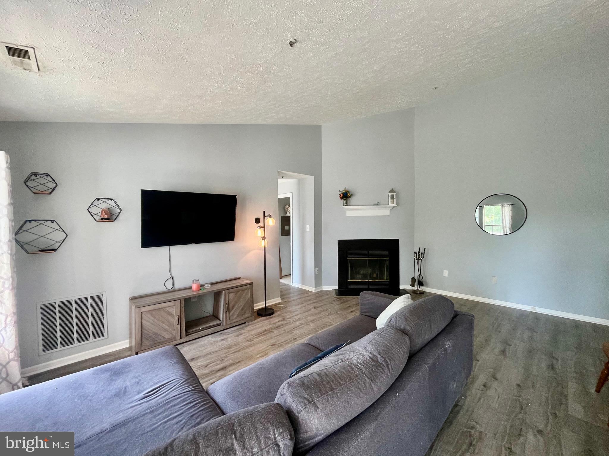 1401 SAGE LANE L 1401-L