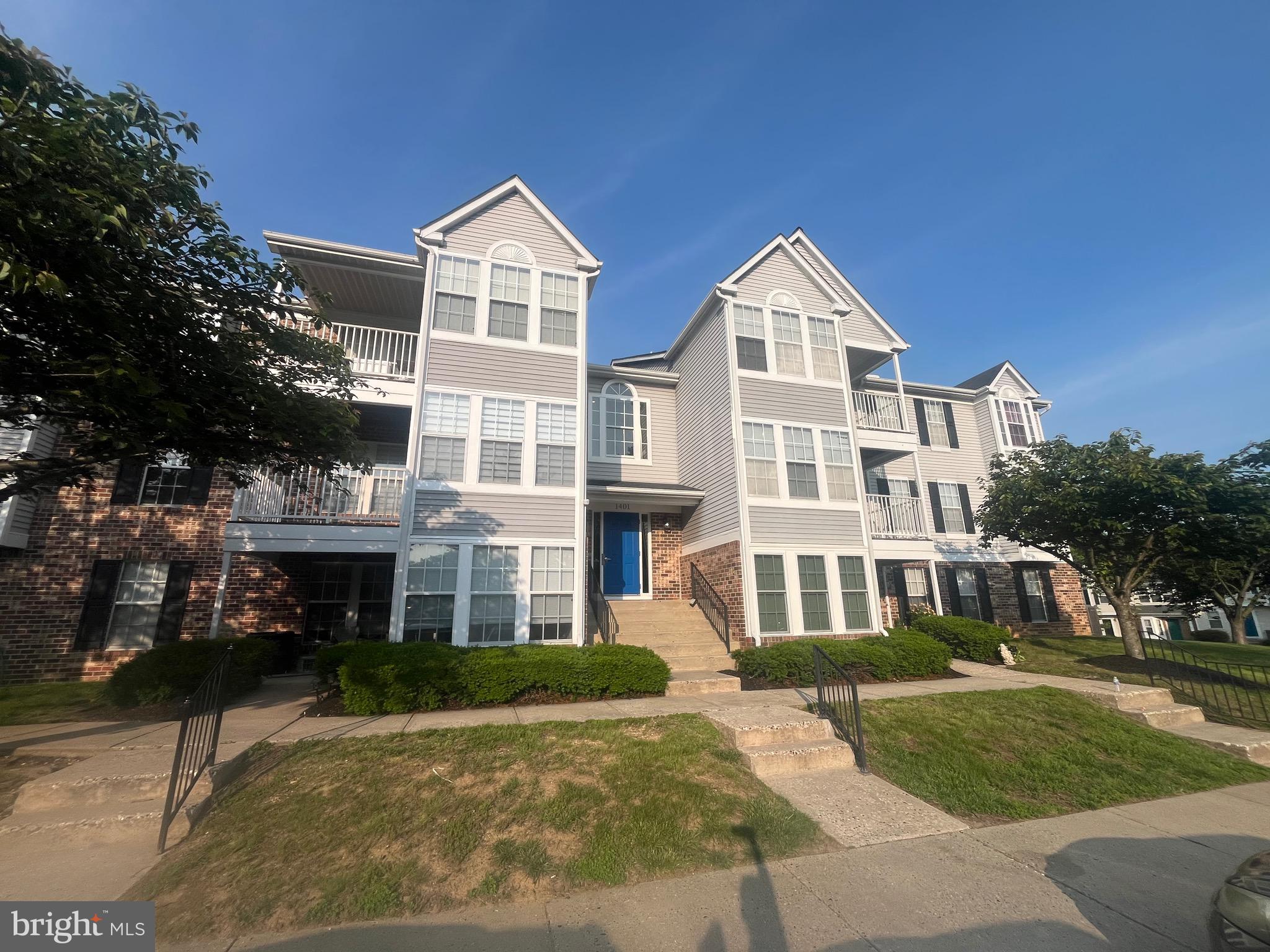 2 bedroom, 2 full bath penthouse condo. New Flooring through out. Vaulted ceiling. Open floor plan. Wood burning fireplace in the living room. Primary bedroom features a full bath and walk in closet. Sunroom/ Dining room leads to deck. Rear unit. Minutes to I95, Rout 40 , Route 7, Dining and shopping.