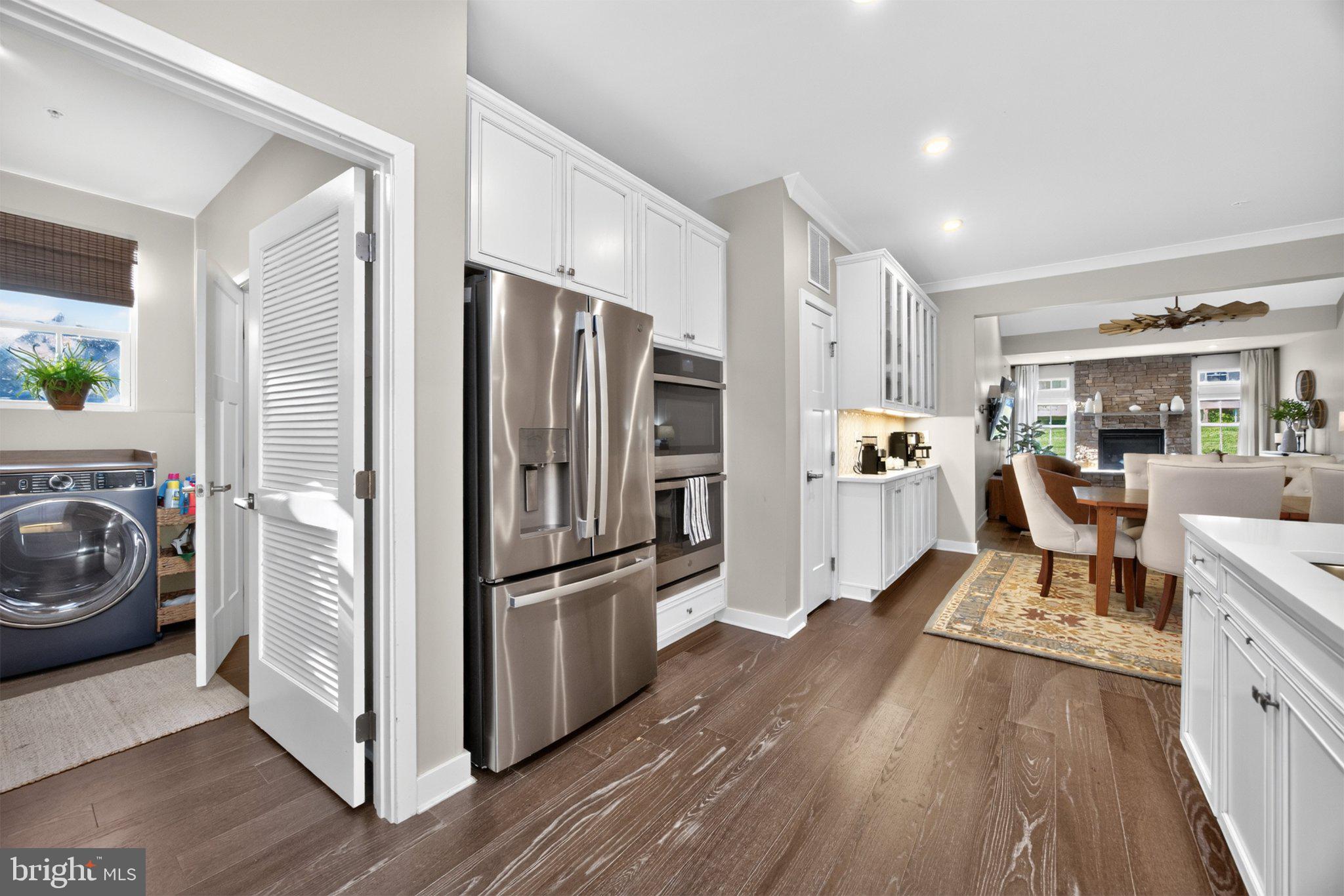 854 FOUNTAIN TRL