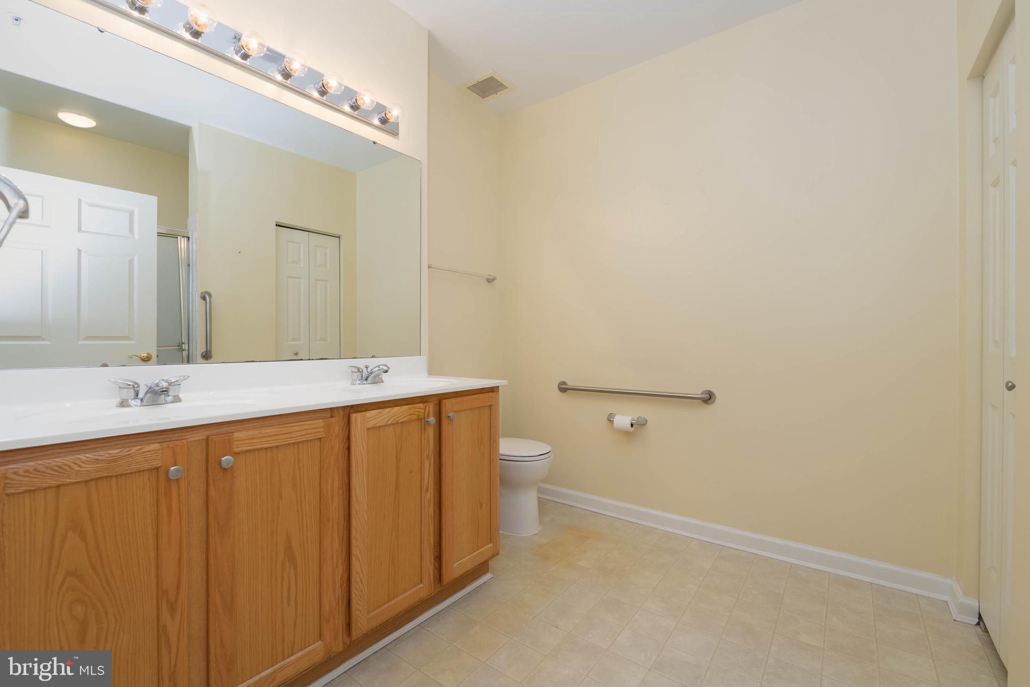 HEARTHSTONE AT VILLAGE SQUARE - Residential