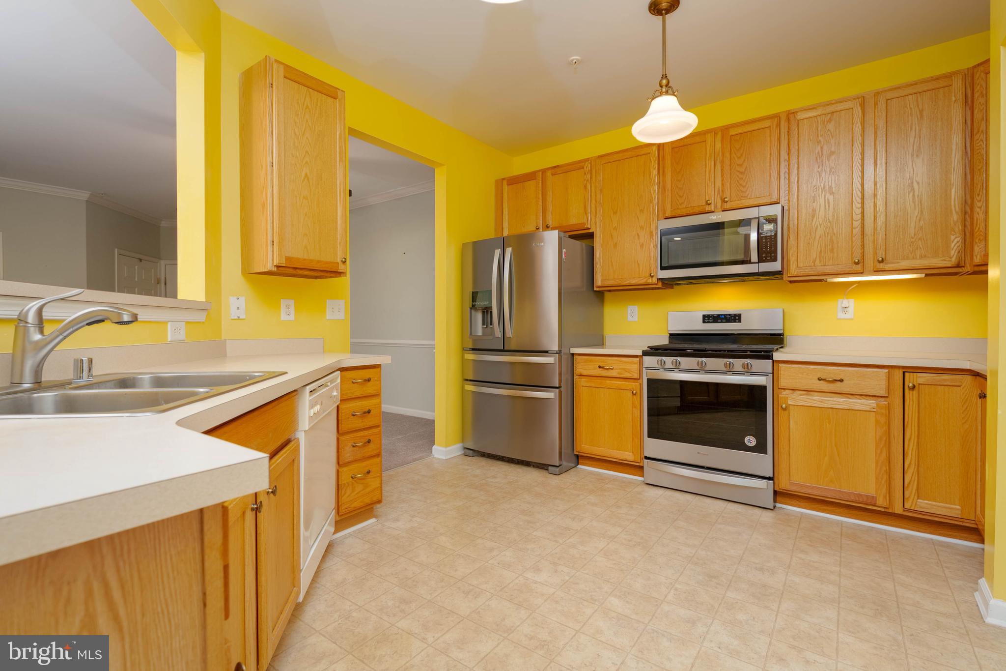 HEARTHSTONE AT VILLAGE SQUARE - Residential