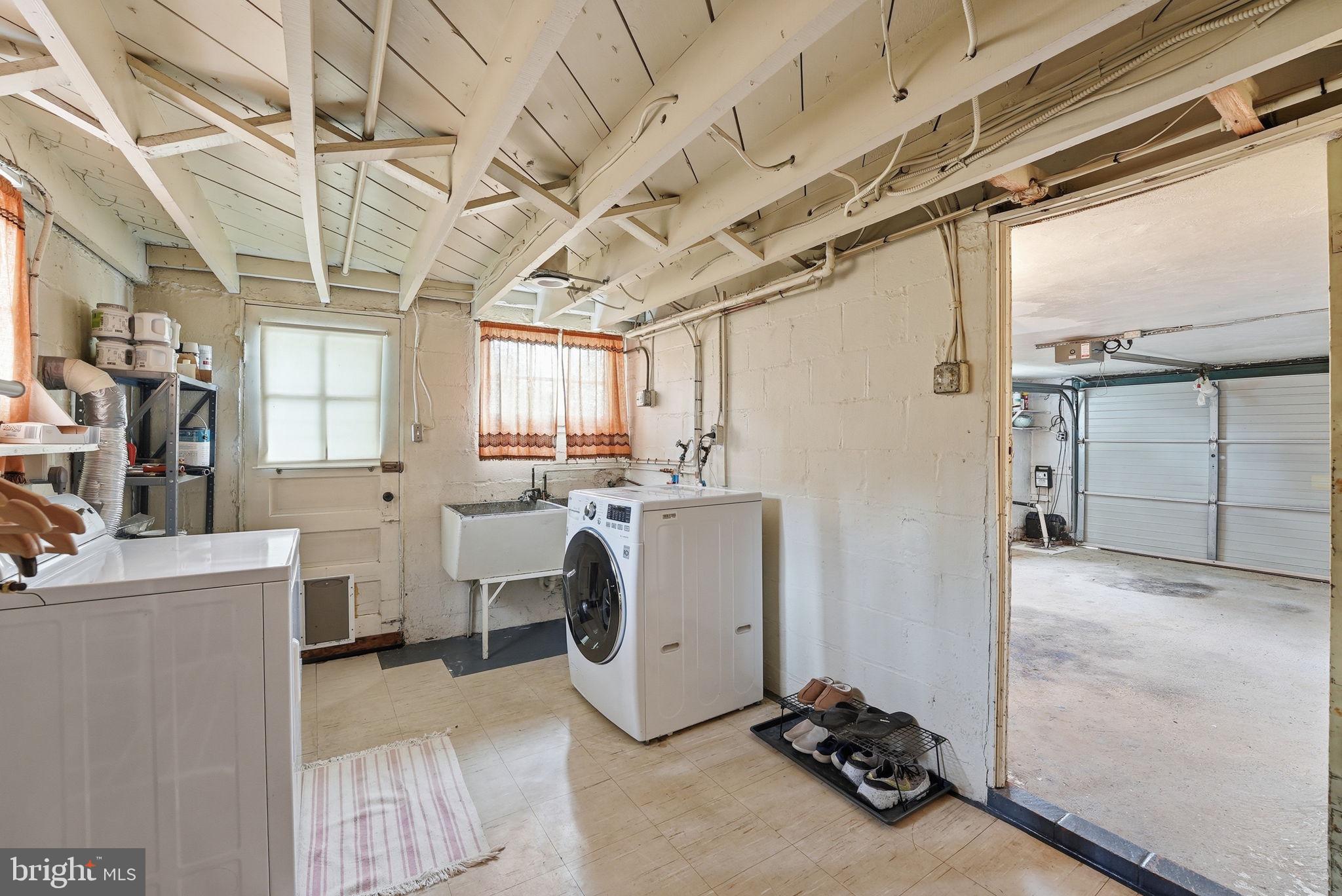 HOLLYWOOD - Residential