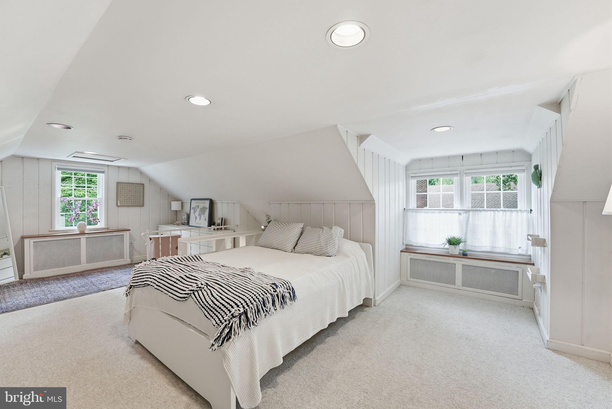 HOLLYWOOD - Residential