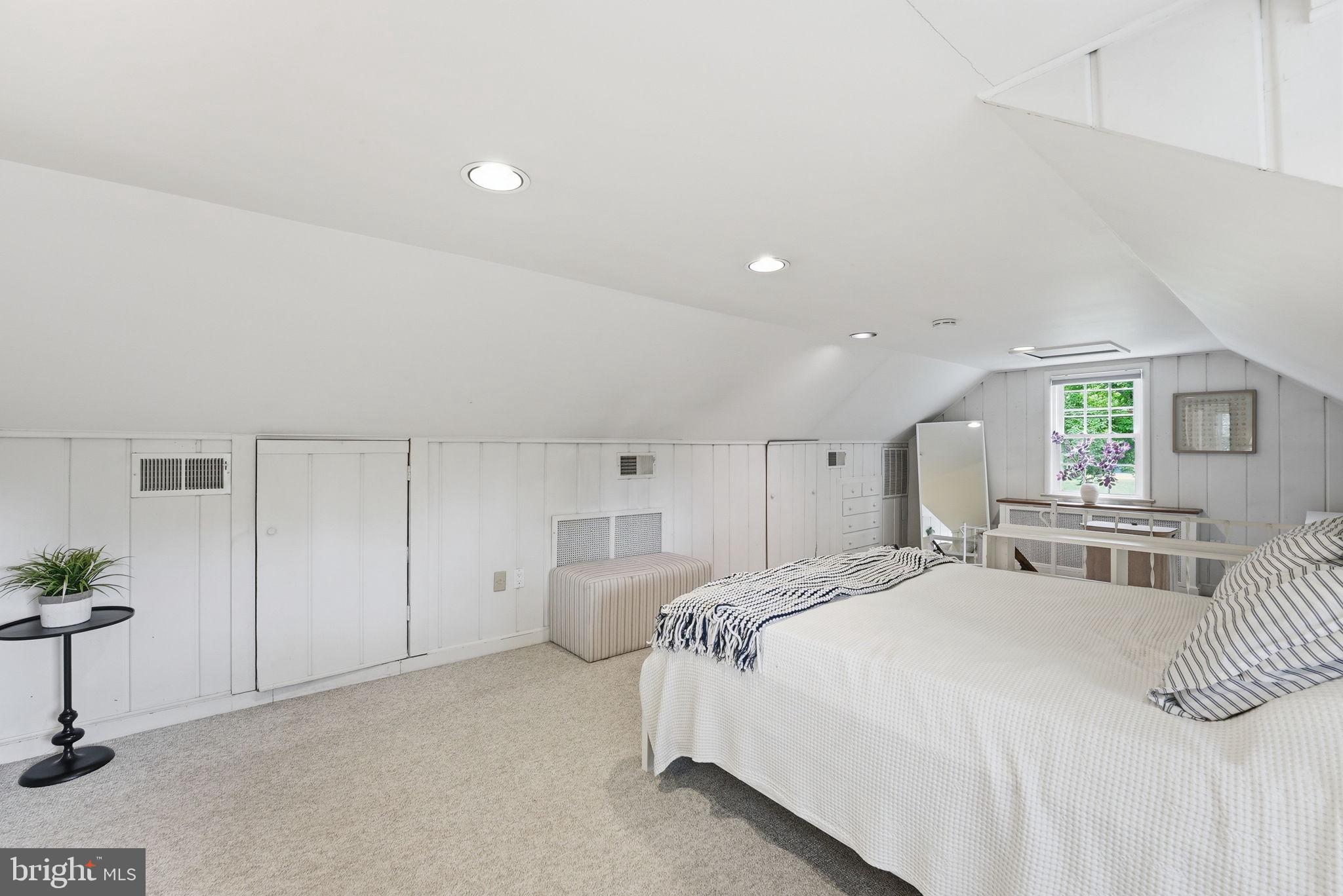 HOLLYWOOD - Residential