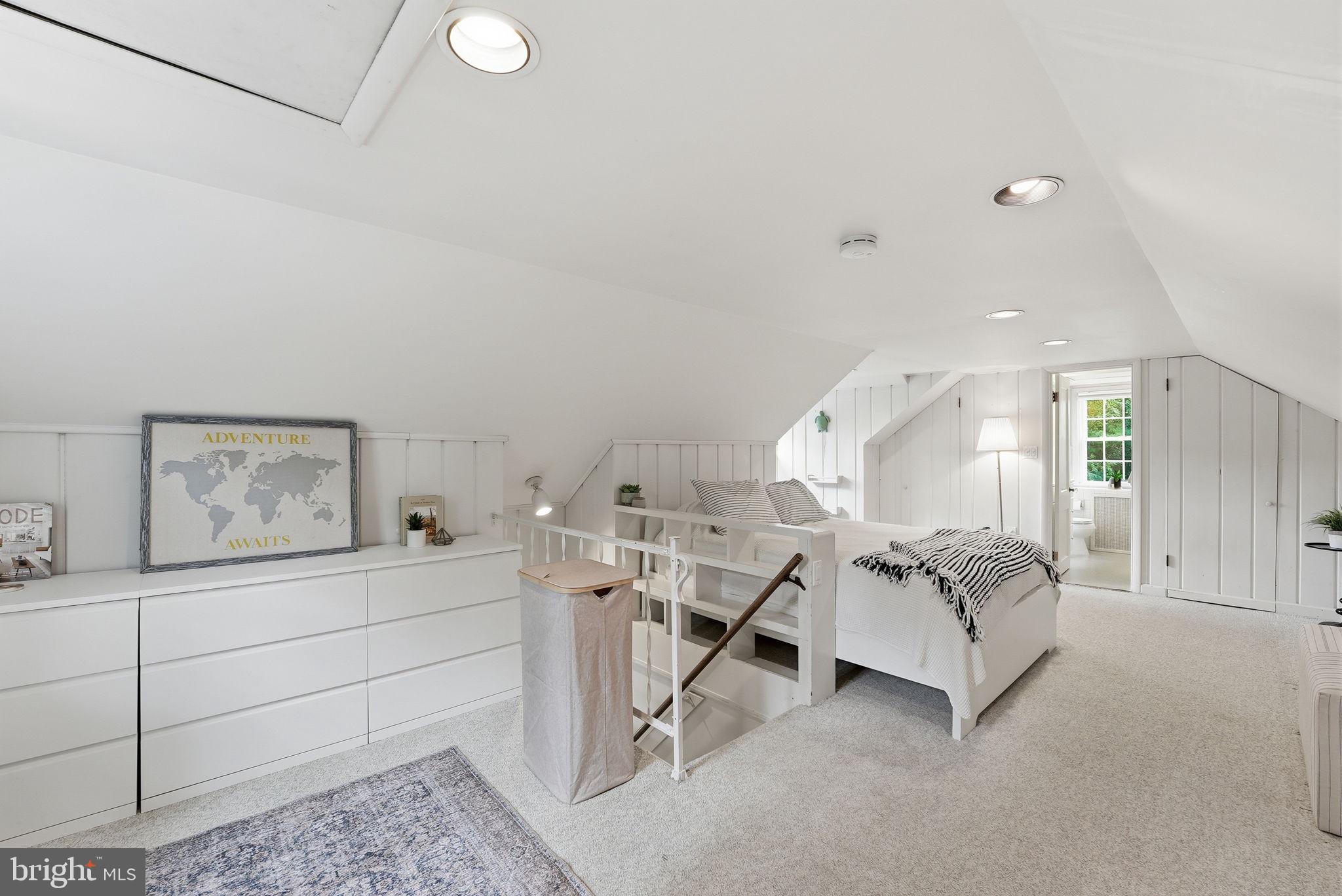 HOLLYWOOD - Residential