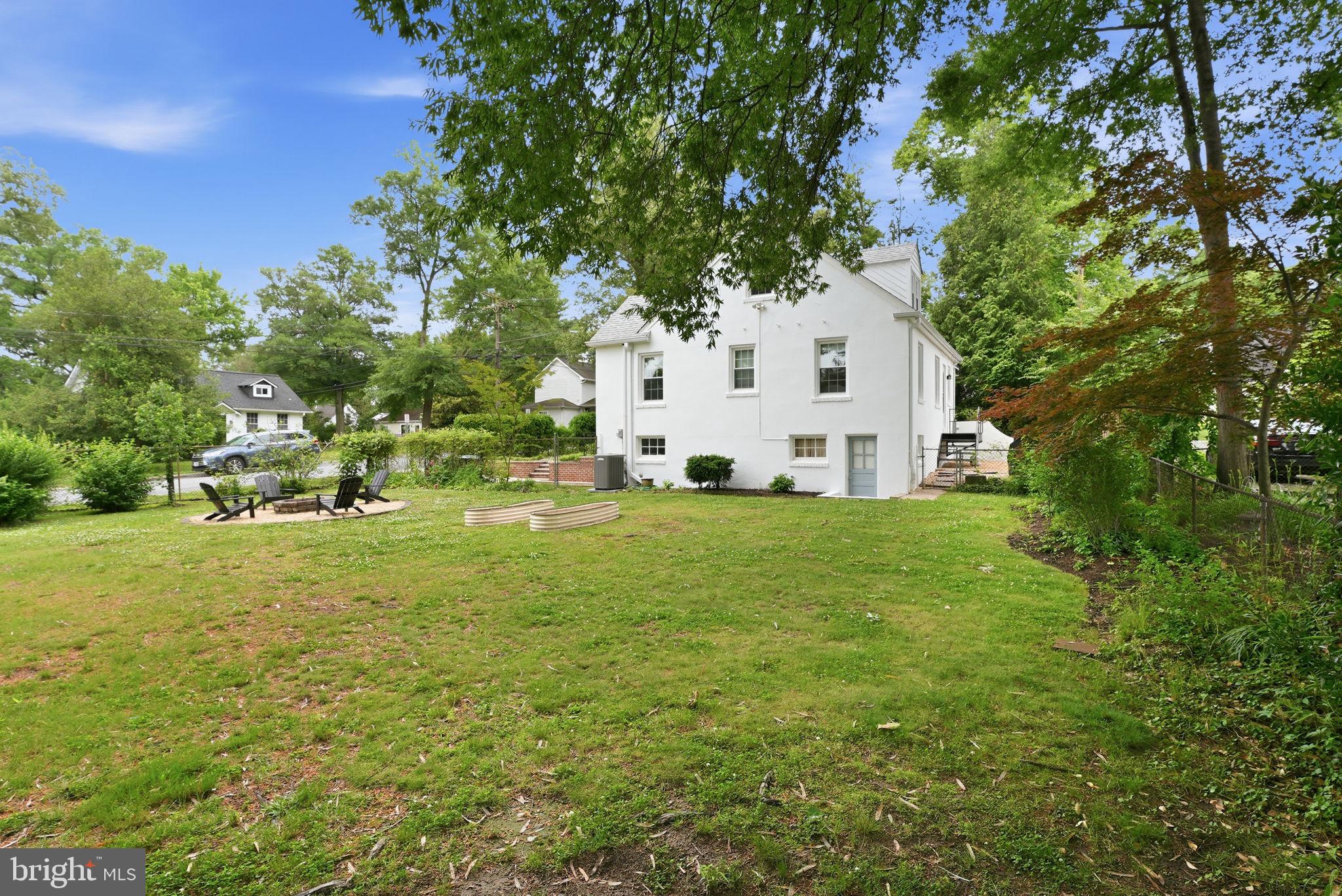 HOLLYWOOD - Residential