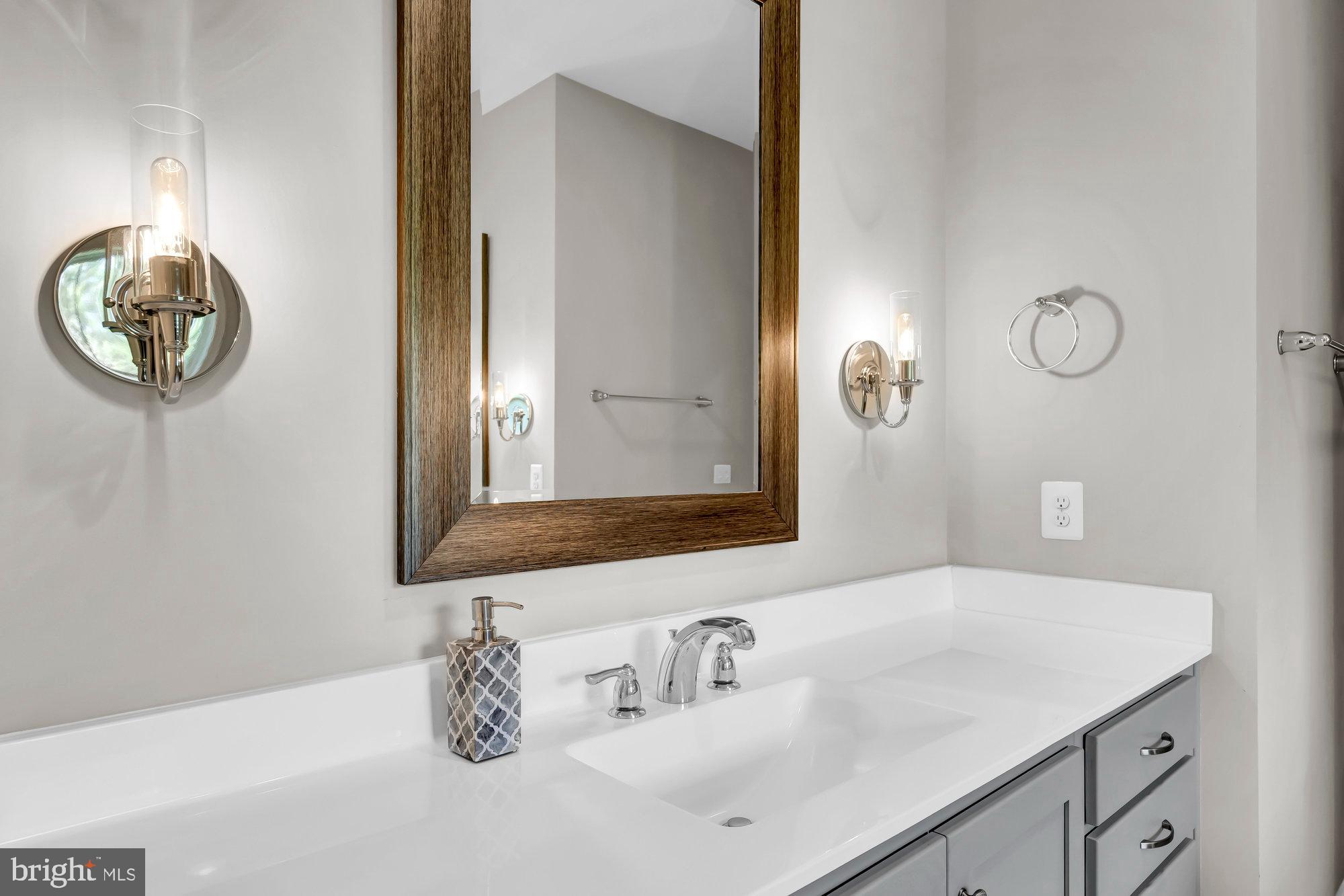 AYR HILL - Residential