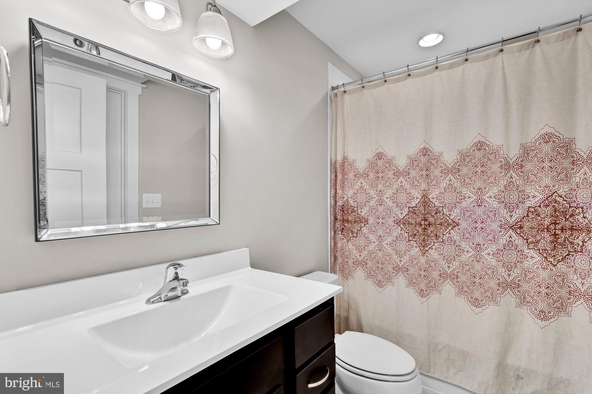 AYR HILL - Residential