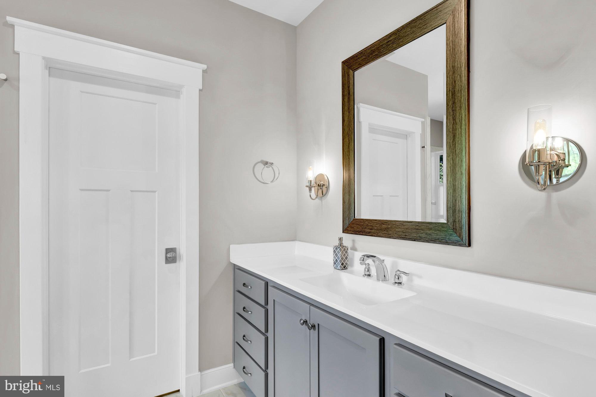 AYR HILL - Residential