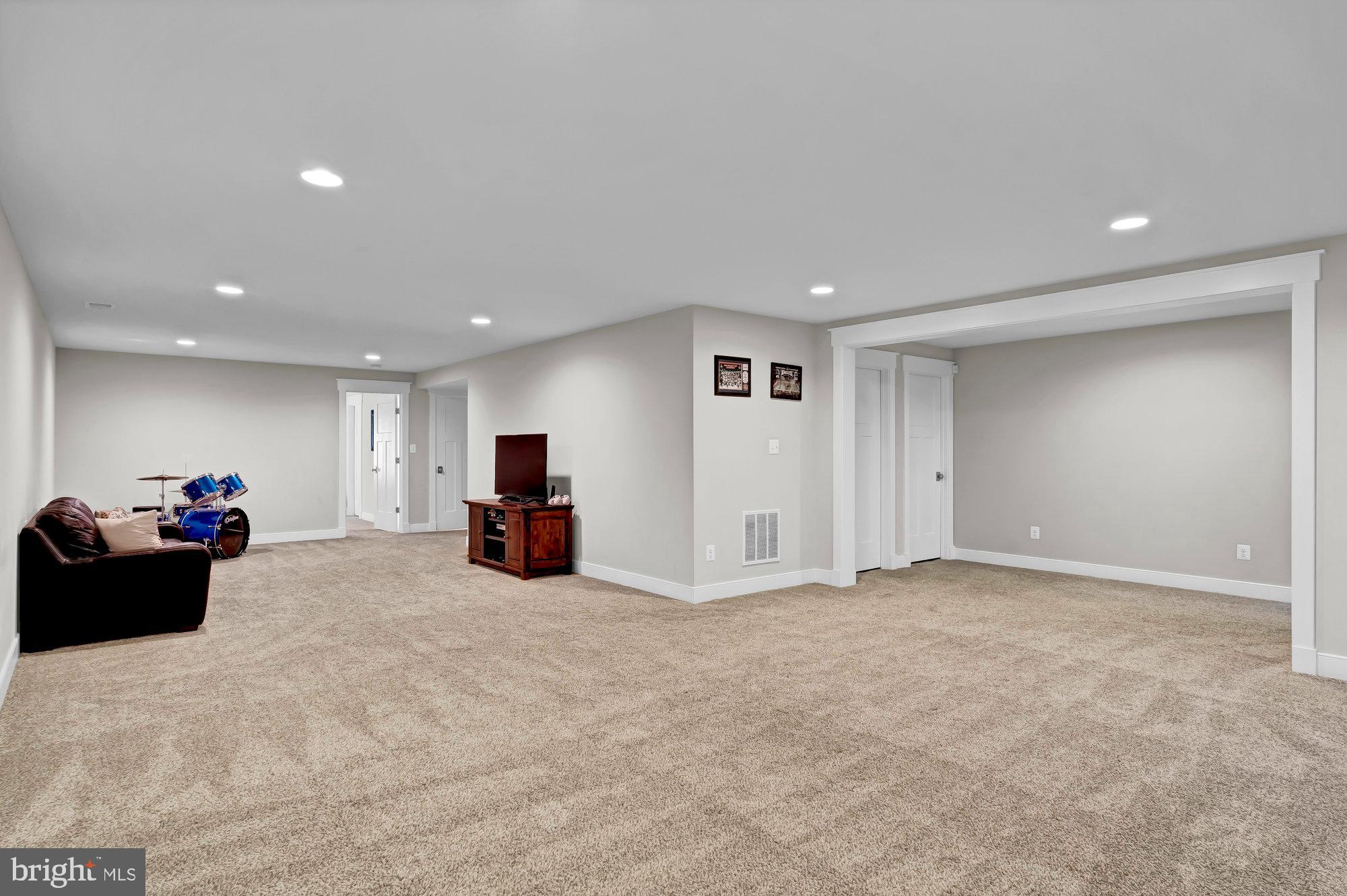 AYR HILL - Residential