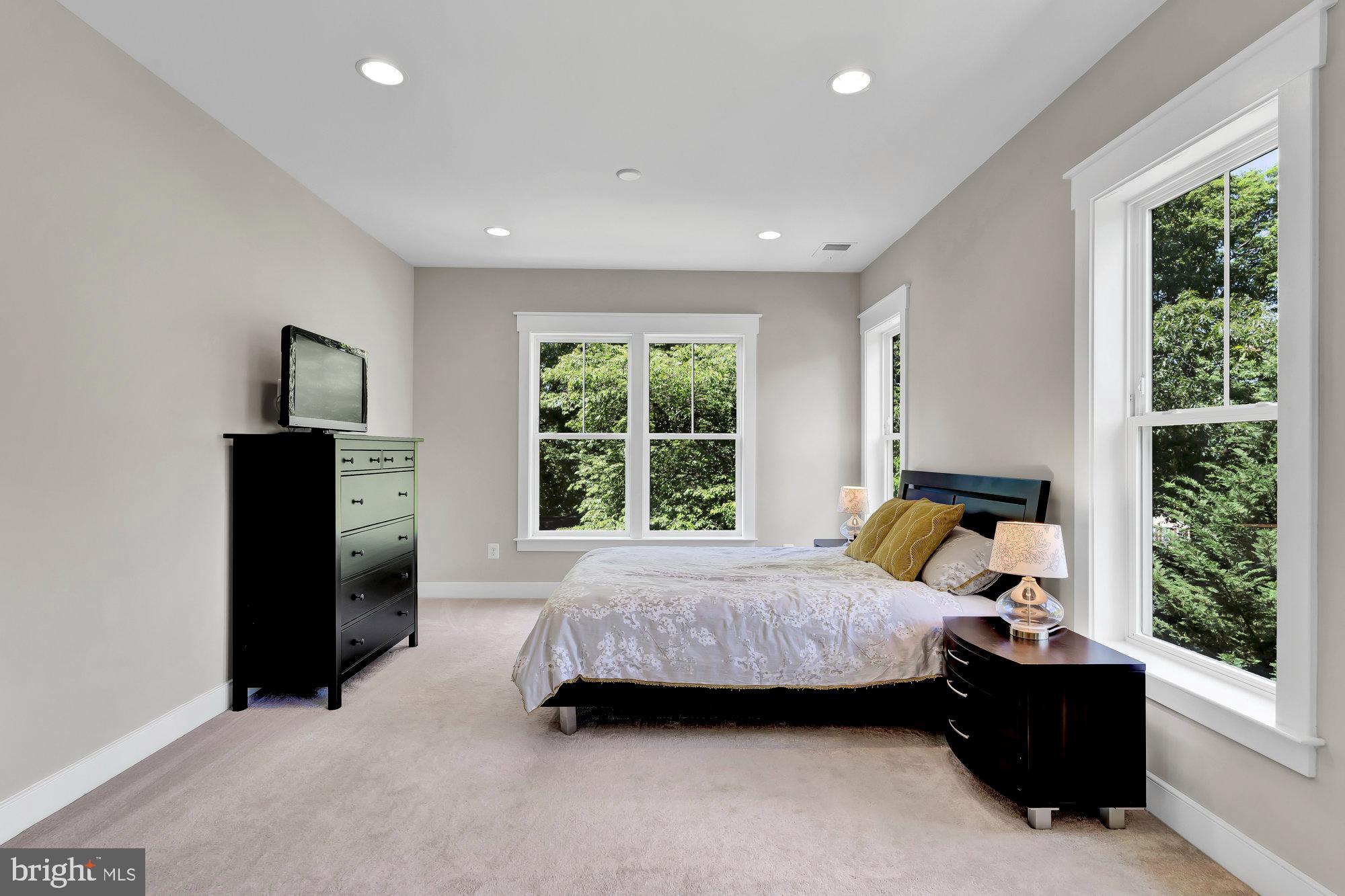 AYR HILL - Residential