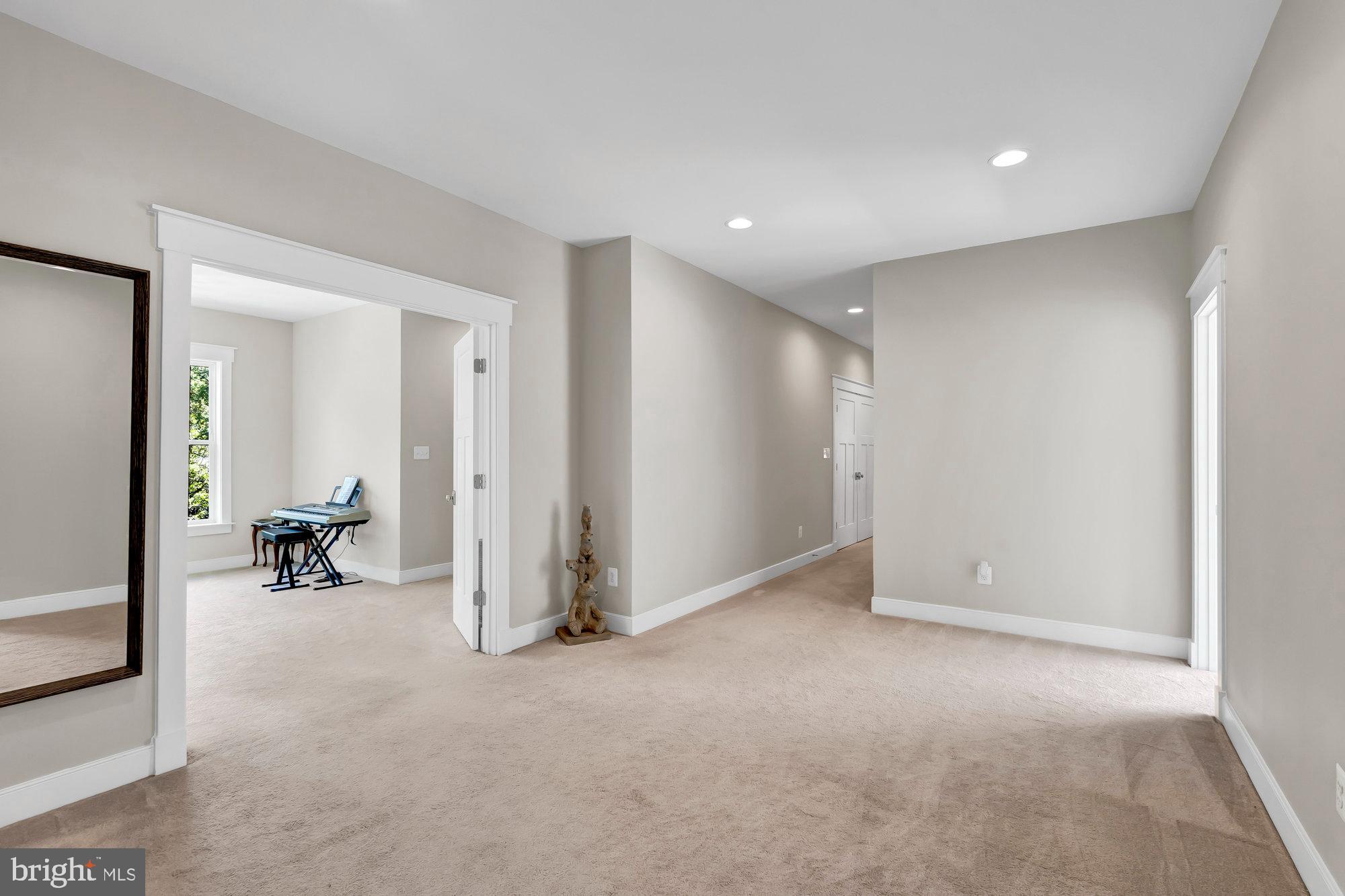 AYR HILL - Residential