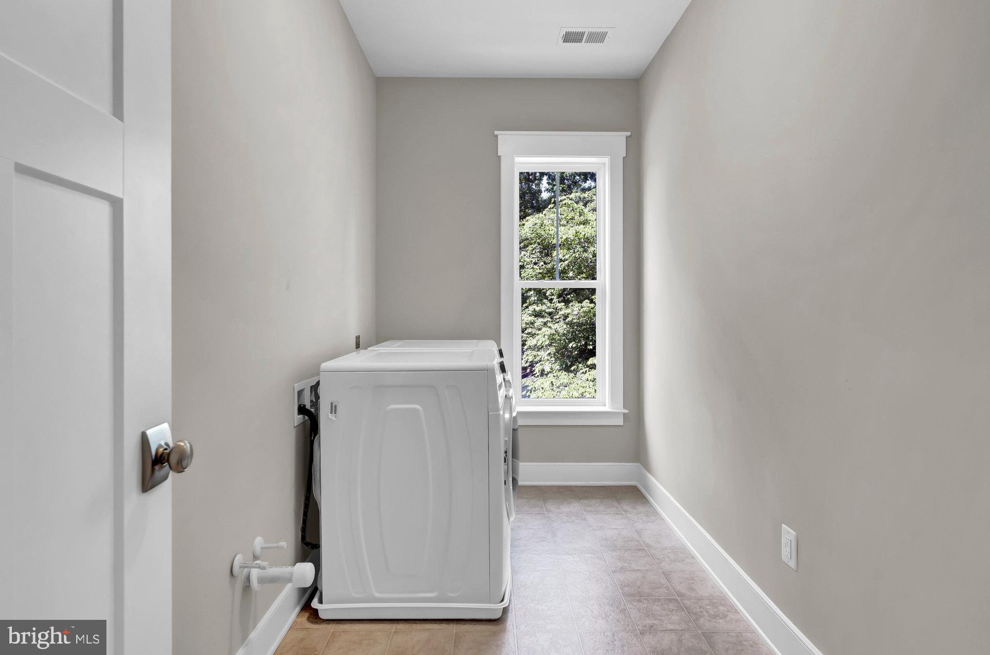 AYR HILL - Residential