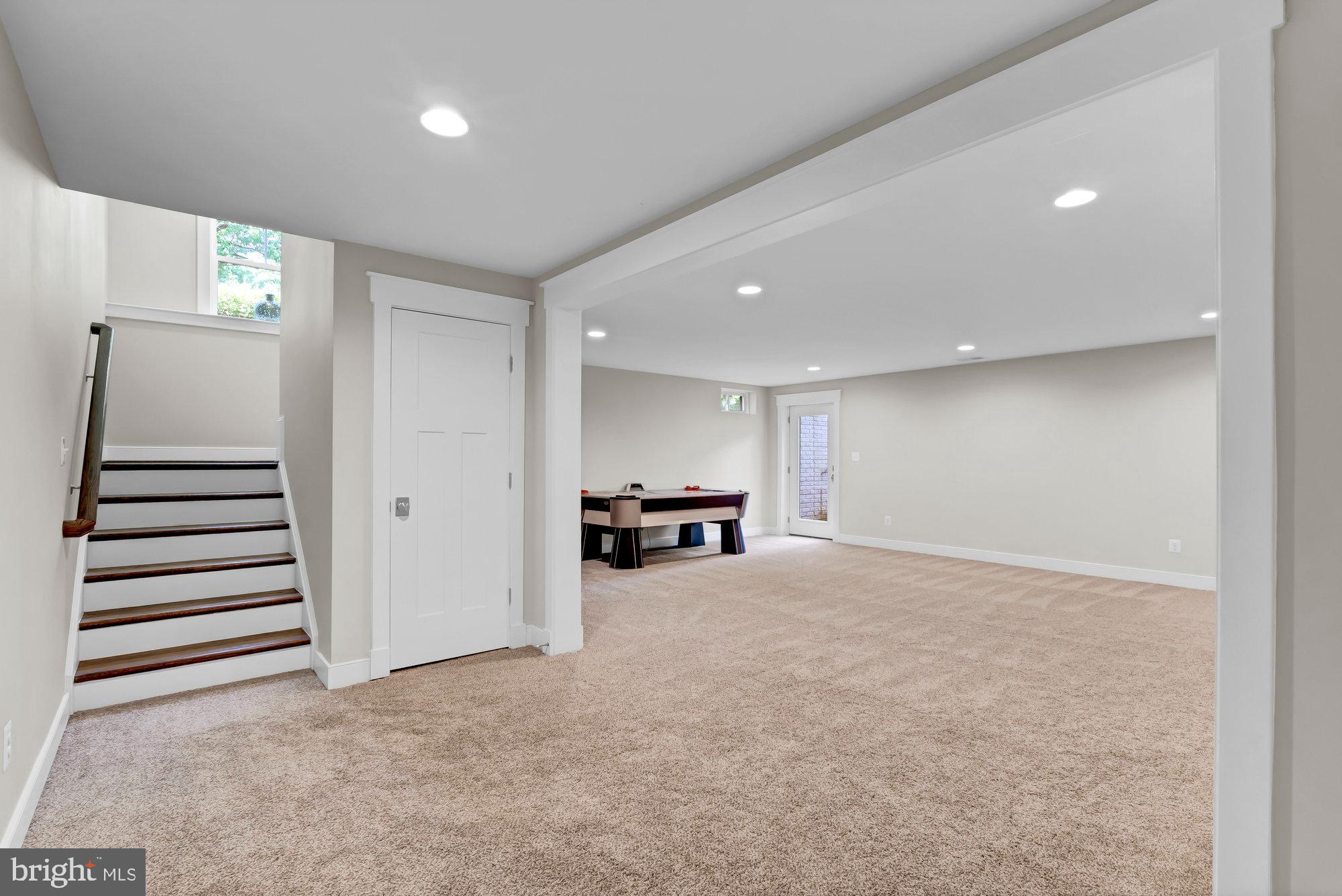 AYR HILL - Residential