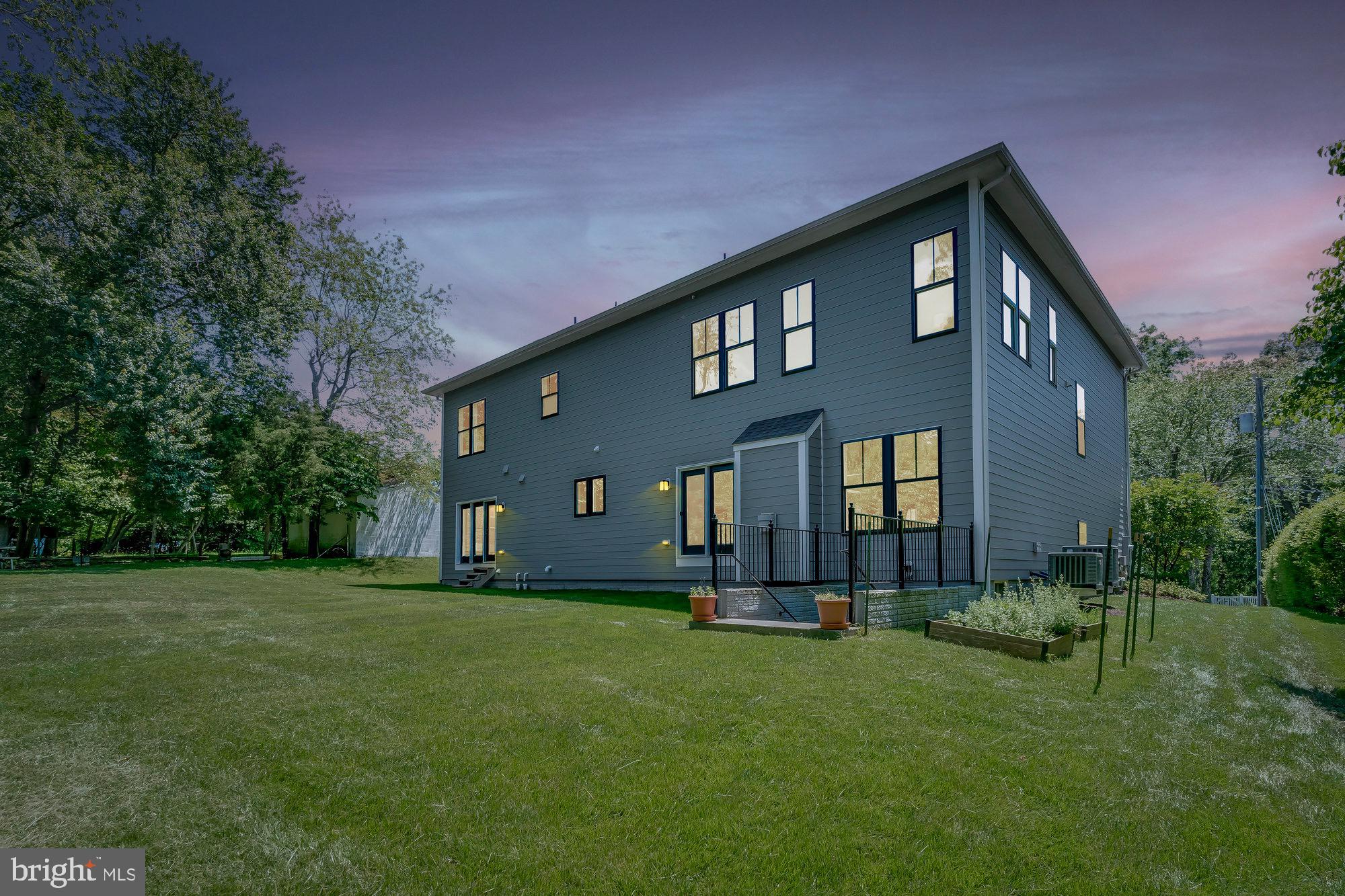 AYR HILL - Residential