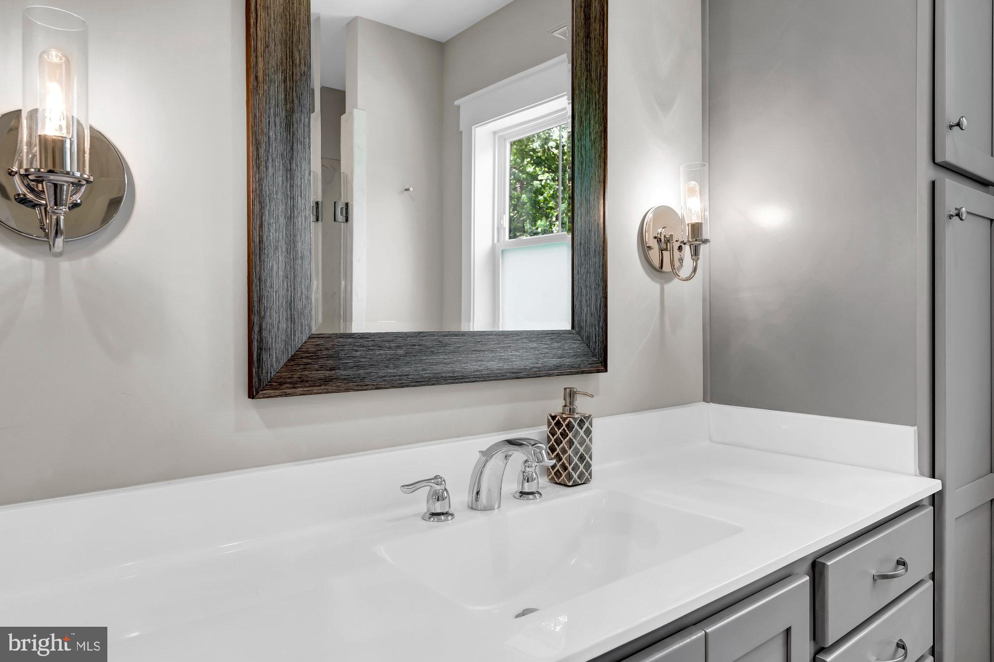 AYR HILL - Residential