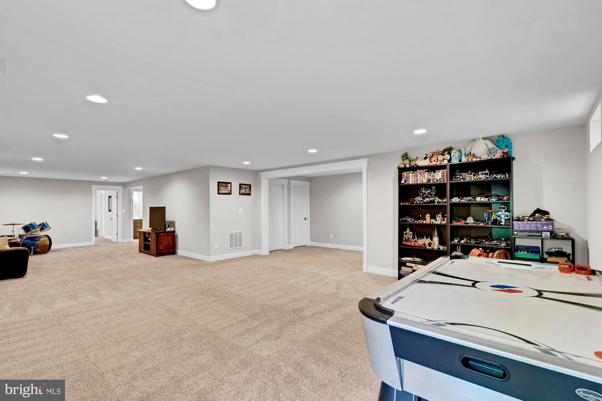 AYR HILL - Residential