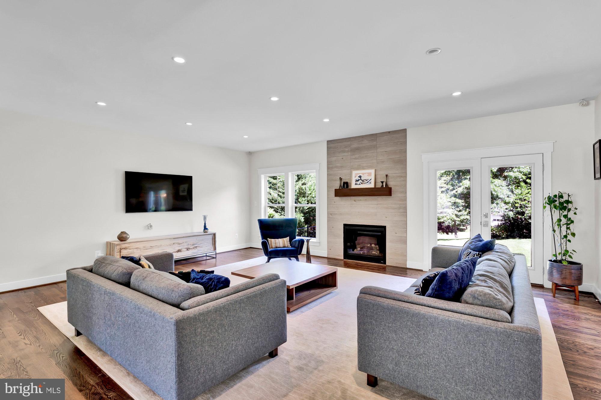 AYR HILL - Residential