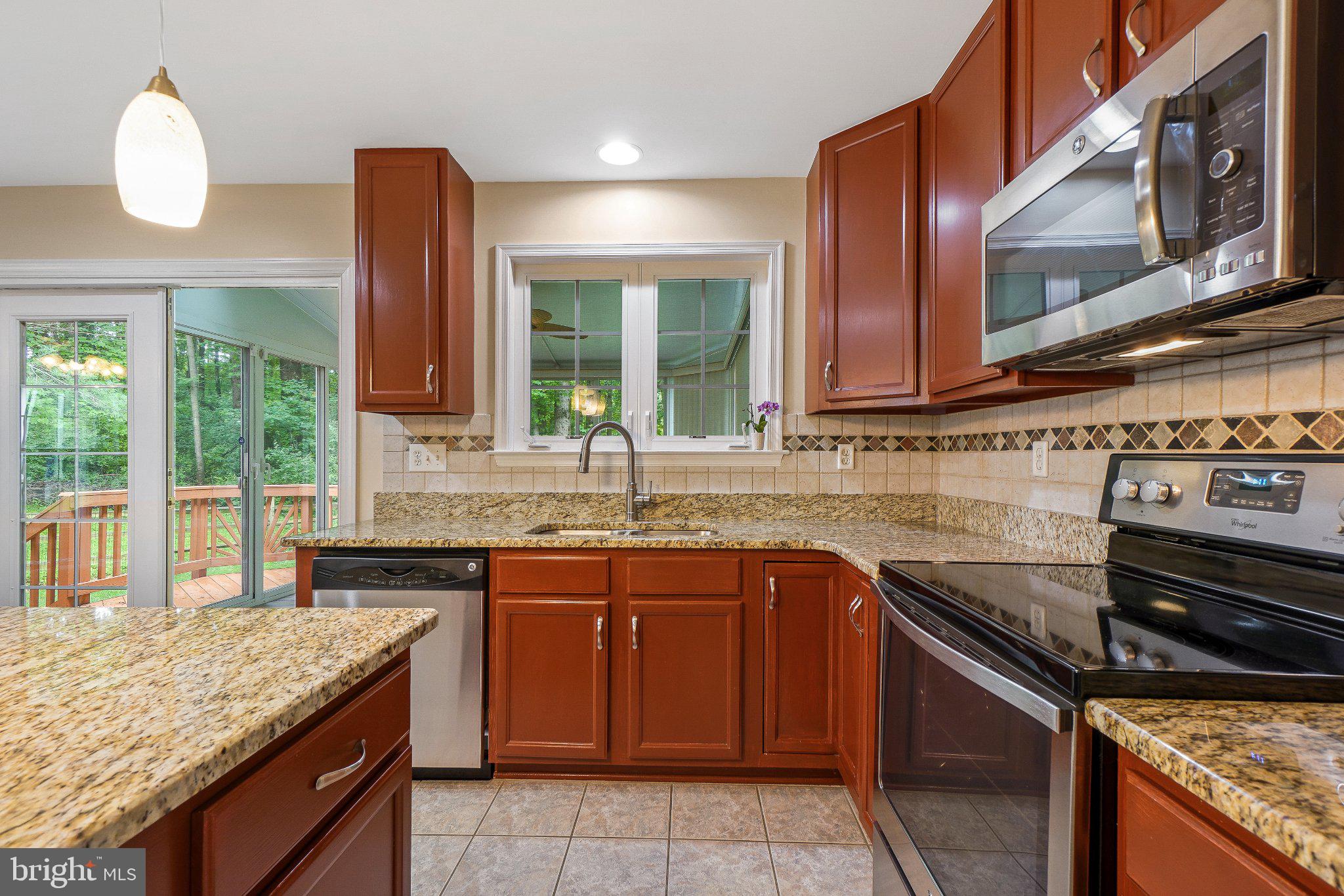VILLAGE OF RIVER HILL - Residential