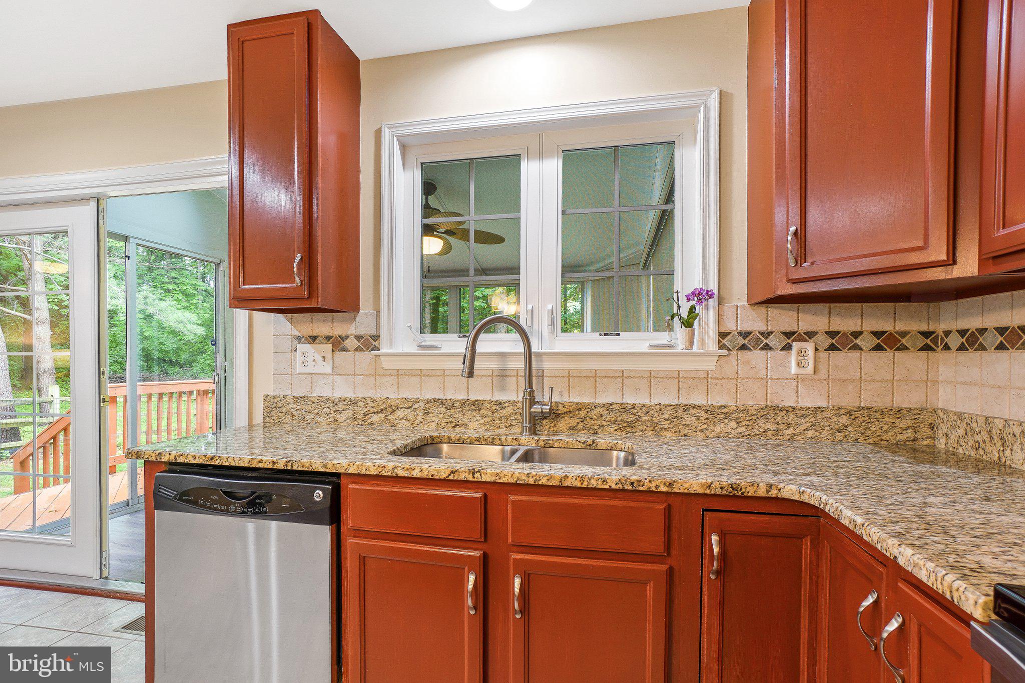 VILLAGE OF RIVER HILL - Residential
