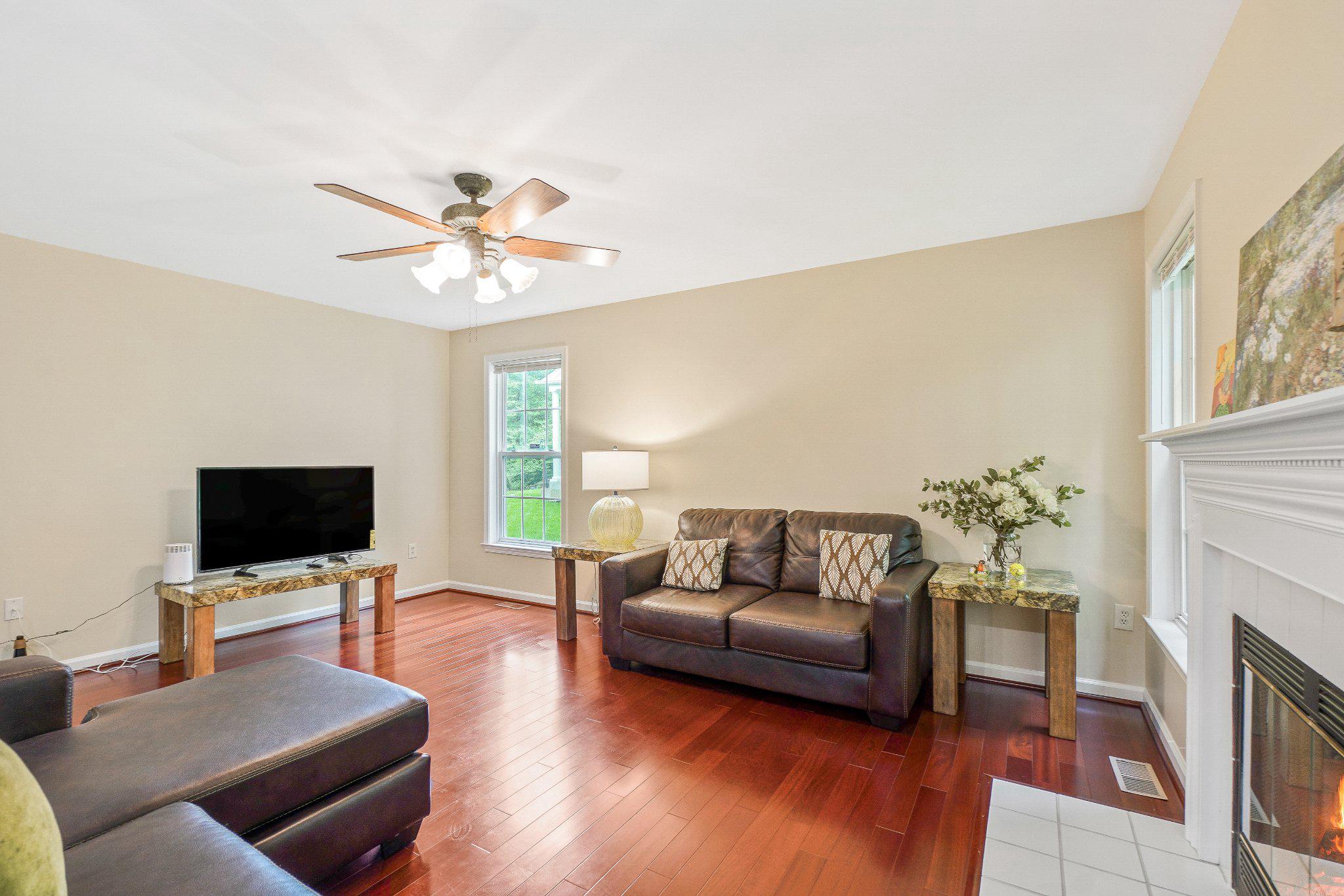 VILLAGE OF RIVER HILL - Residential