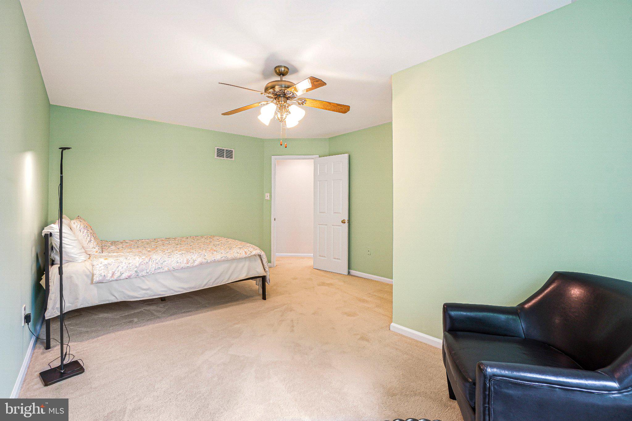 VILLAGE OF RIVER HILL - Residential