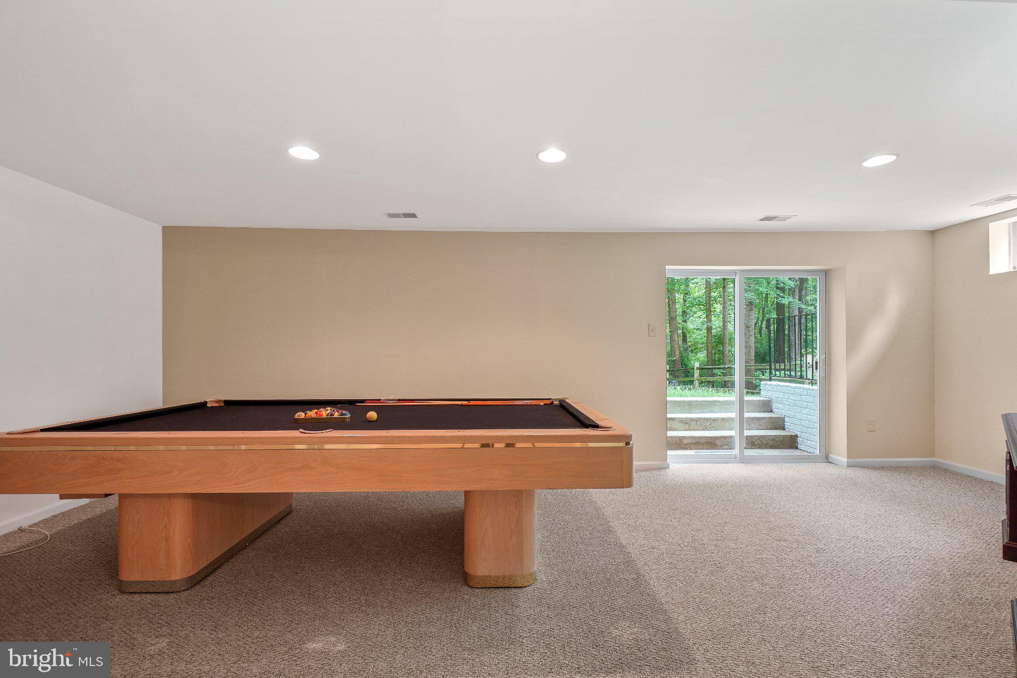 VILLAGE OF RIVER HILL - Residential