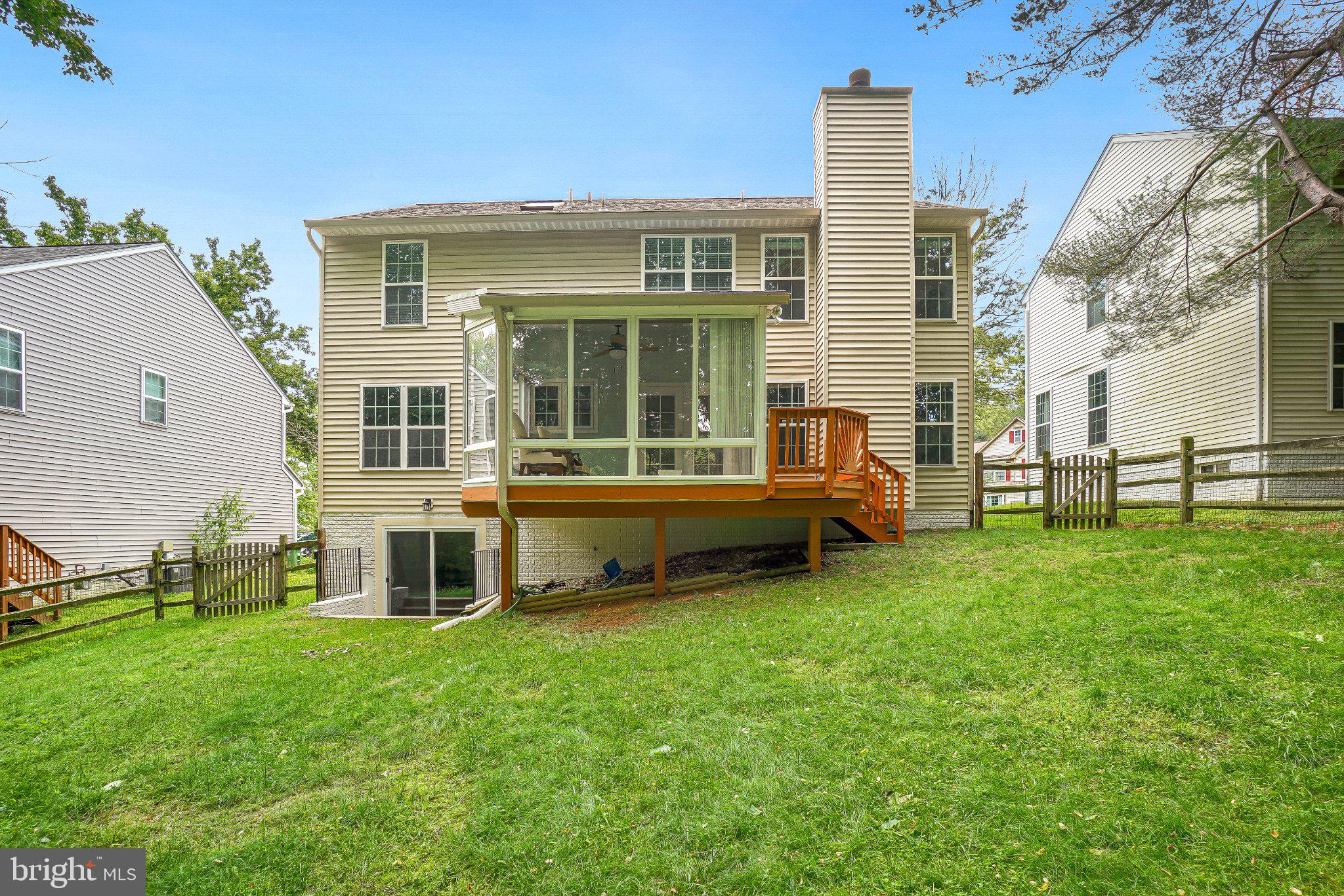 VILLAGE OF RIVER HILL - Residential