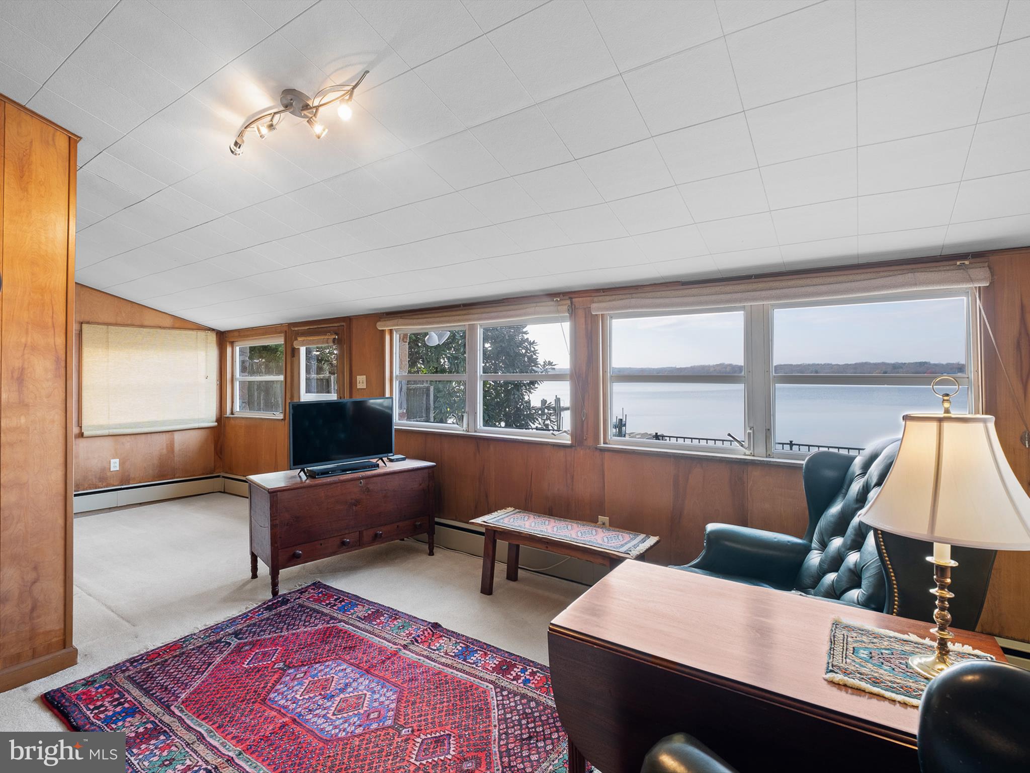 BORENS SHORE - Residential