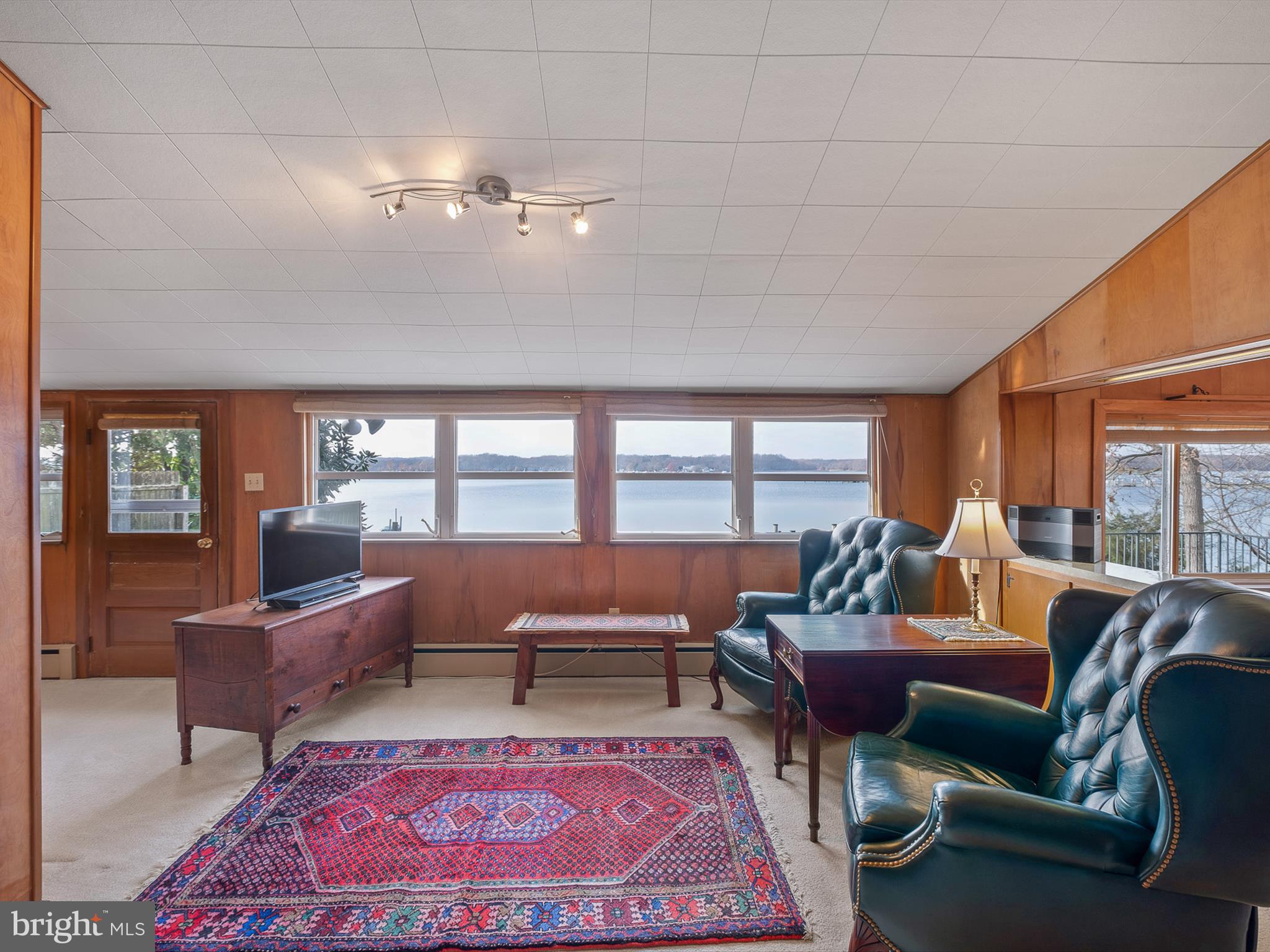 BORENS SHORE - Residential