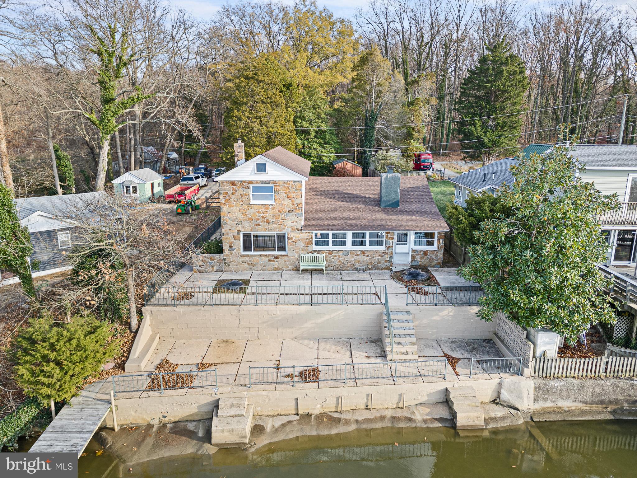 BORENS SHORE - Residential